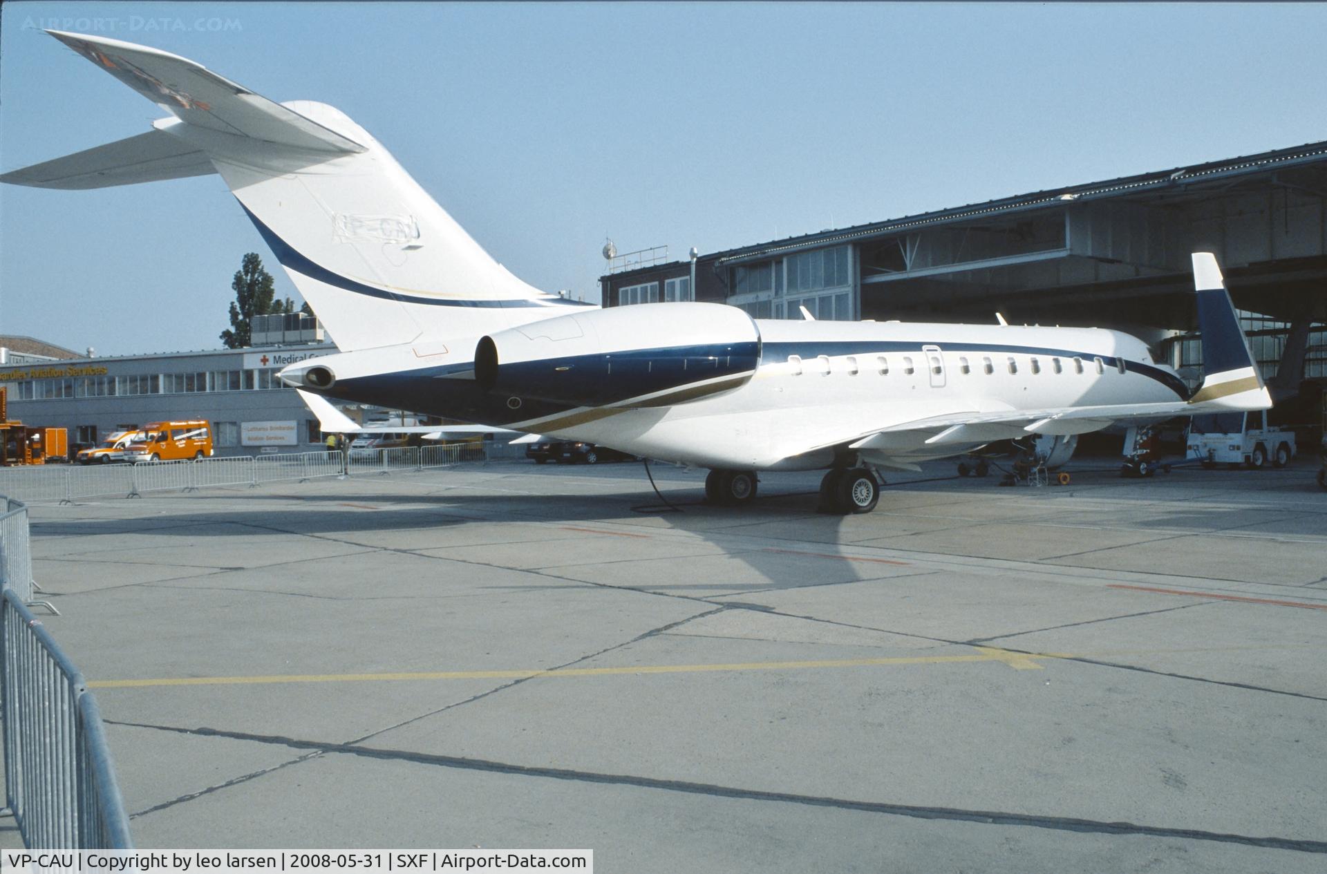 VP-CAU, 2007 Bombardier BD-700-1A10 Global Express C/N 9231, Berlin Air Show 31.5.2008 with hiding  reg.