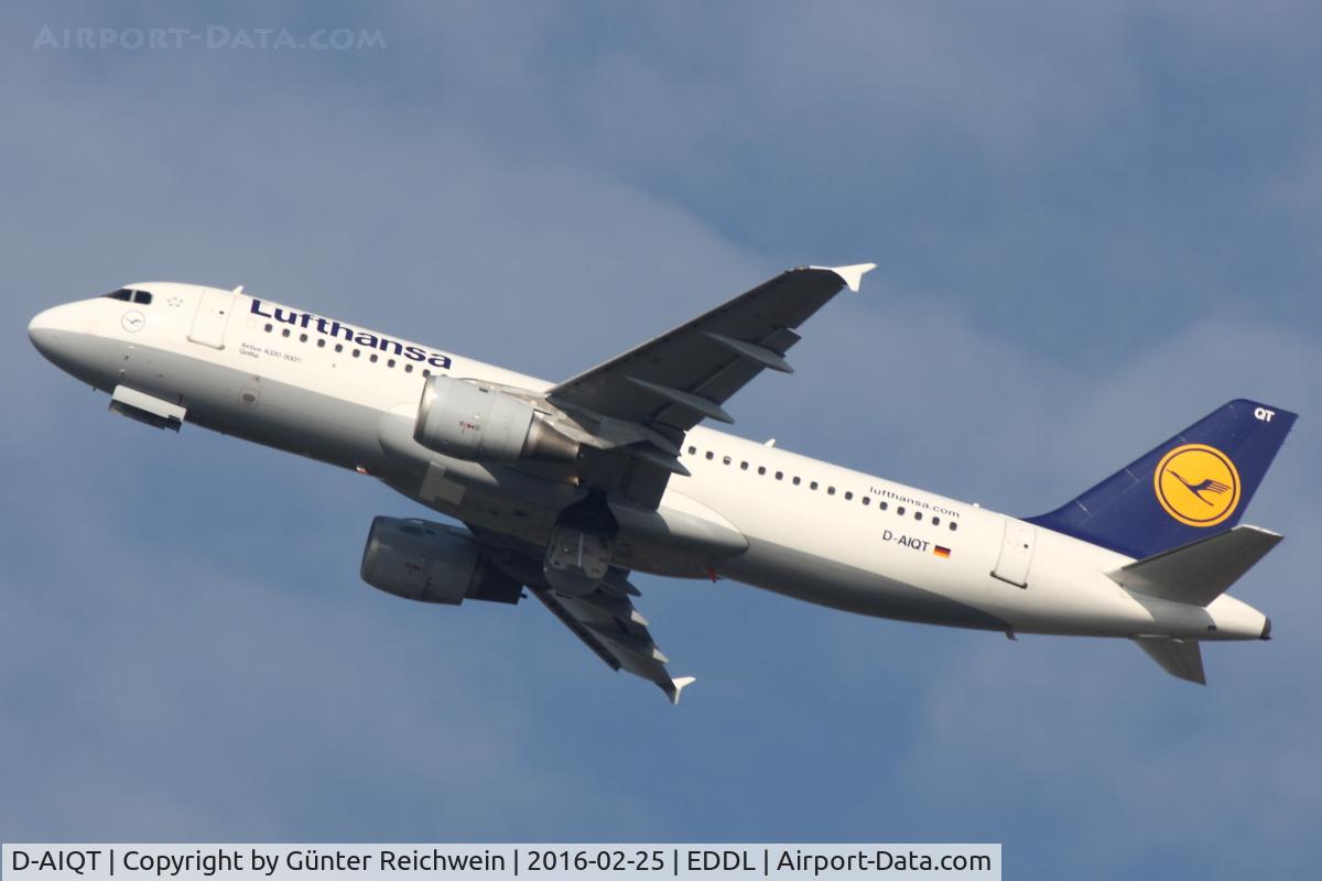 D-AIQT, 2000 Airbus A320-211 C/N 1337, Climbing