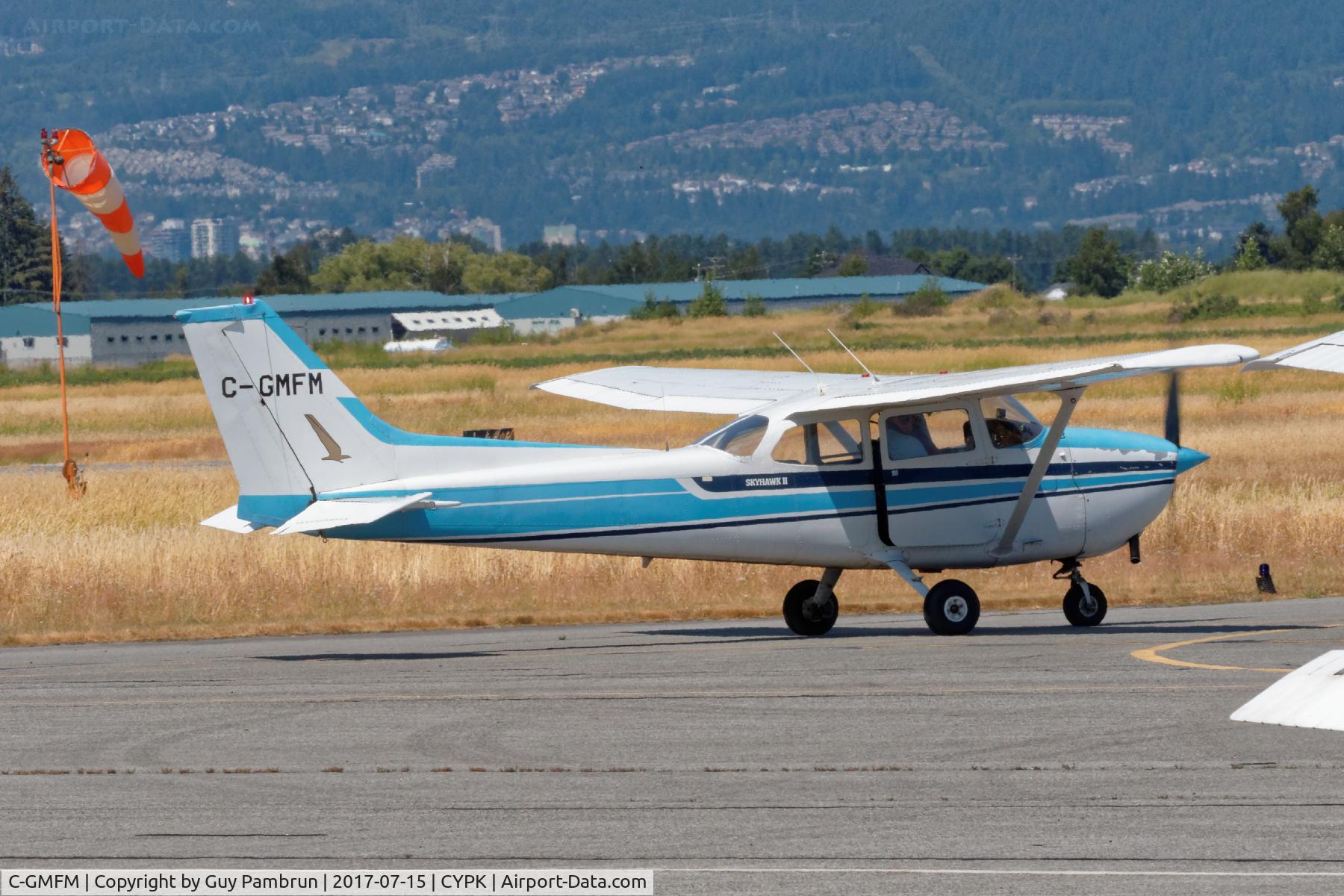 C-GMFM, 1980 Cessna 172N C/N 17273970, Landing