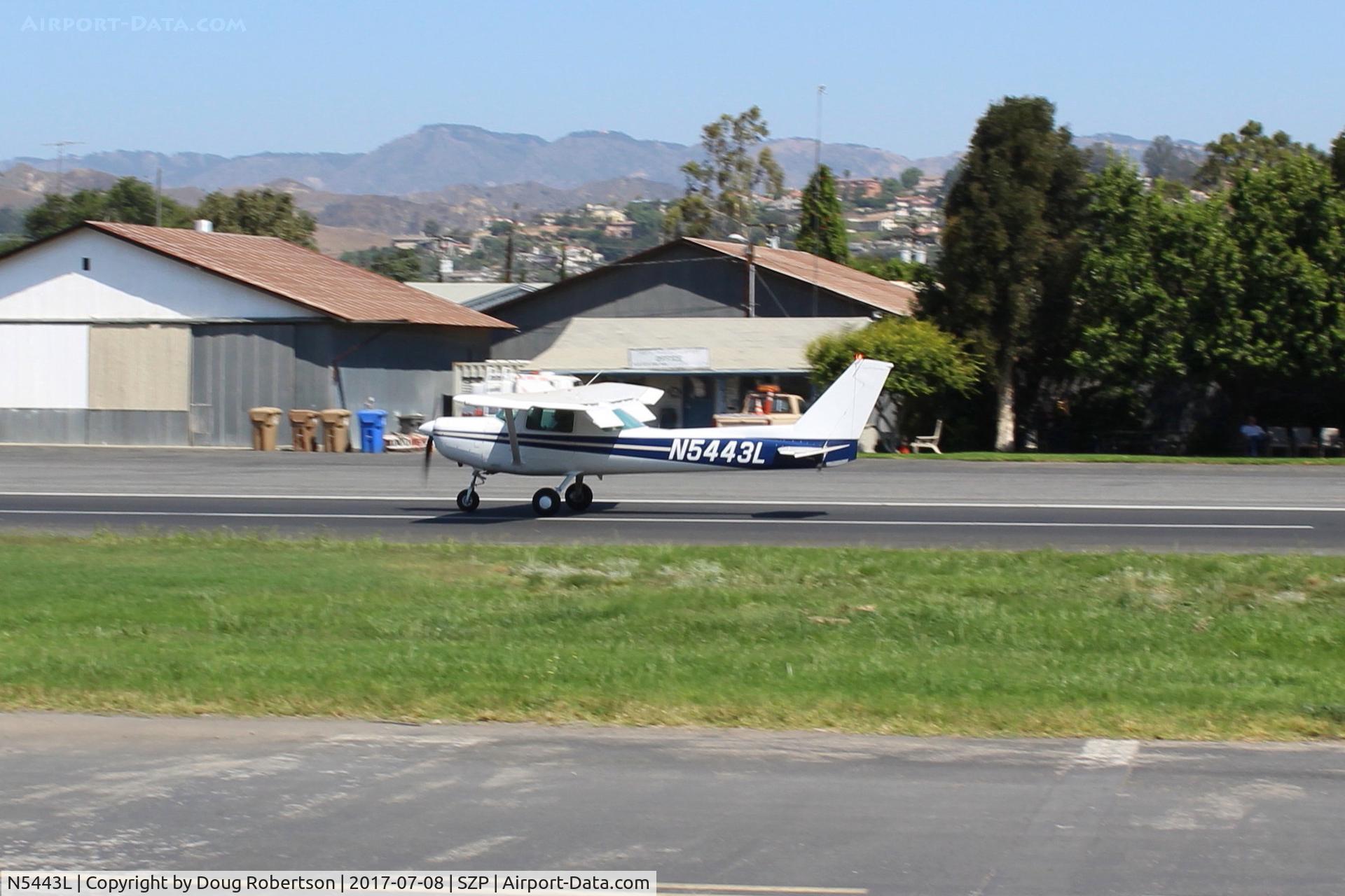N5443L, 1980 Cessna 152 C/N 15284315, 1980 Cessna 152, Lycoming O-235 115 Hp, landing roll Rwy 22