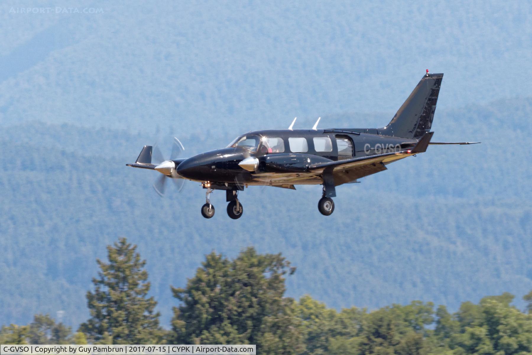 C-GVSO, 1969 Piper PA-31 Navajo C/N 31-393, Landing