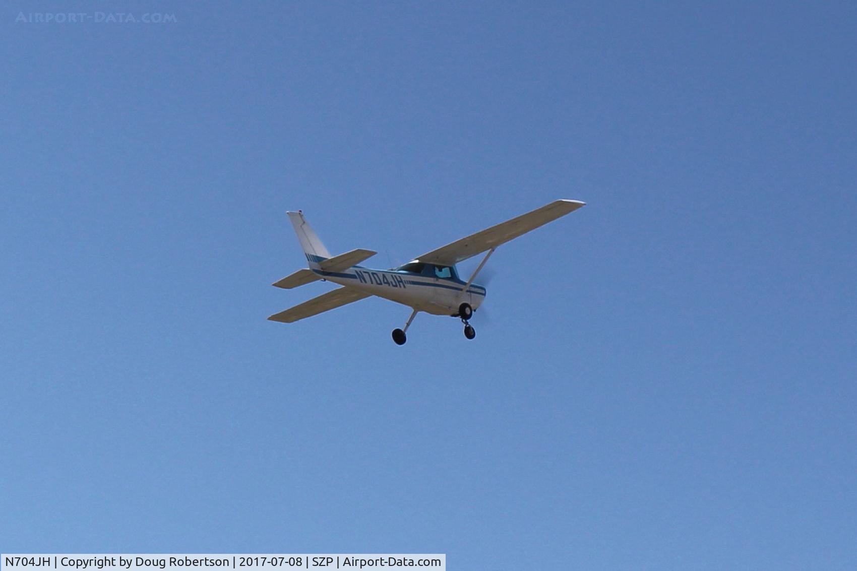 N704JH, 1976 Cessna 150M C/N 15078644, 1976 Cessna 150M, Continental O-200 100 Hp, another takeoff climb