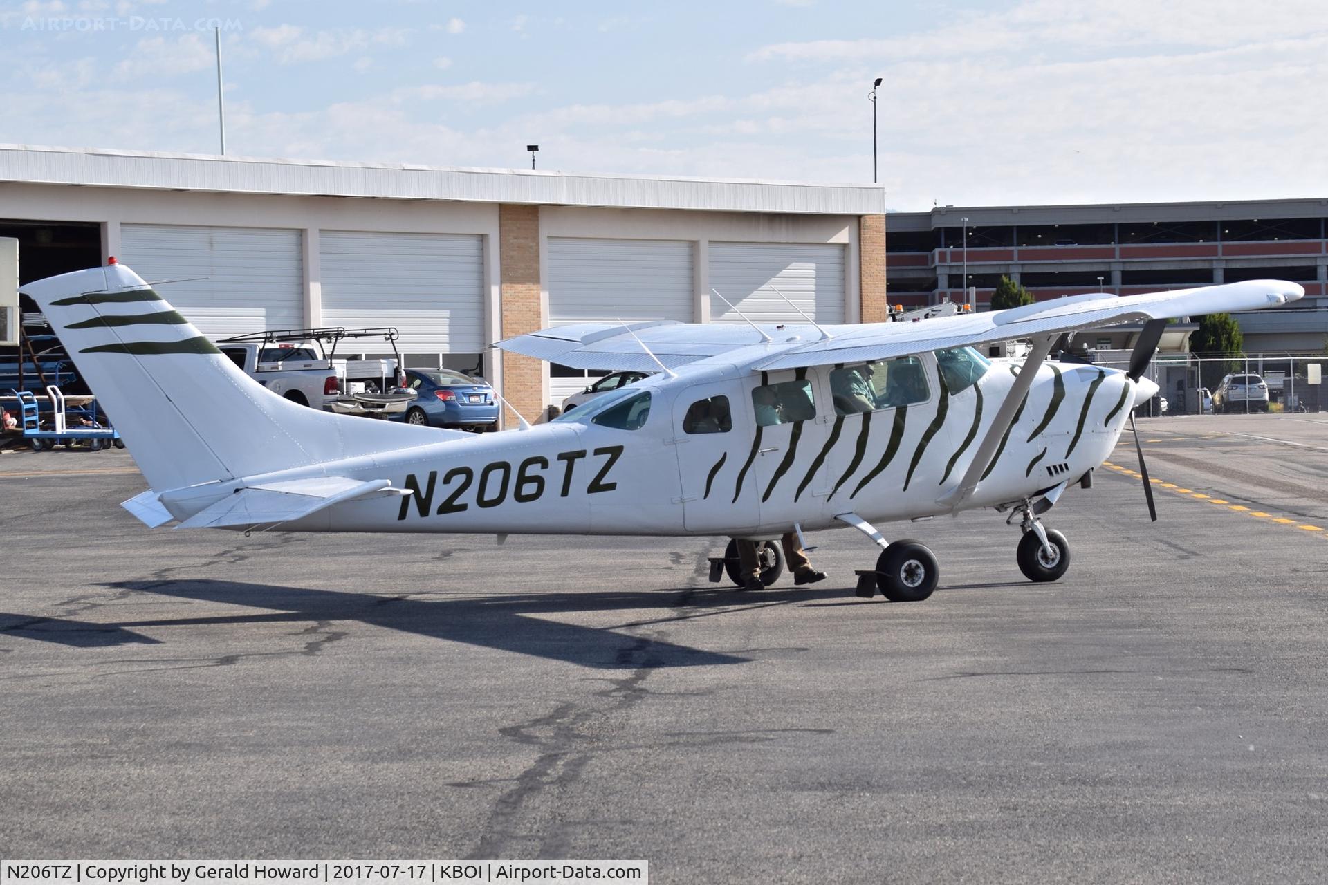 N206TZ, 1979 Cessna TU206G Turbo Stationair C/N U20605165, Parked on the back country ramp.