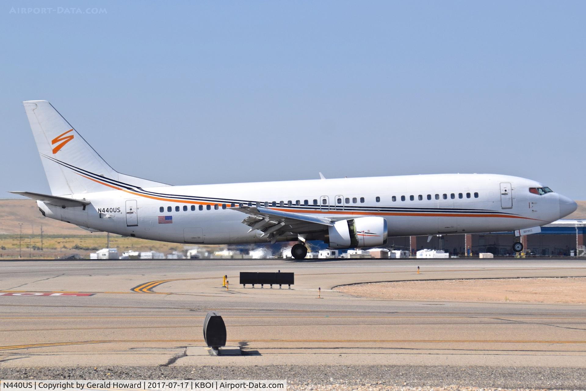 N440US, 1990 Boeing 737-4B7 C/N 24811, Landing roll out on RWY 28R.