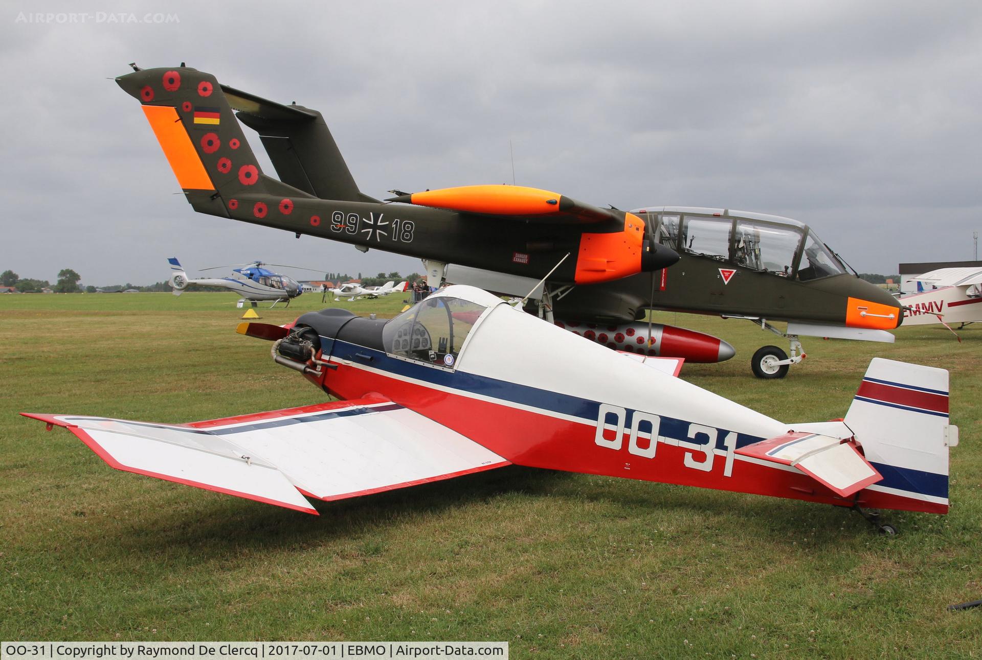 OO-31, Jodel D-9 Bebe C/N 487, Moorsele fly in.