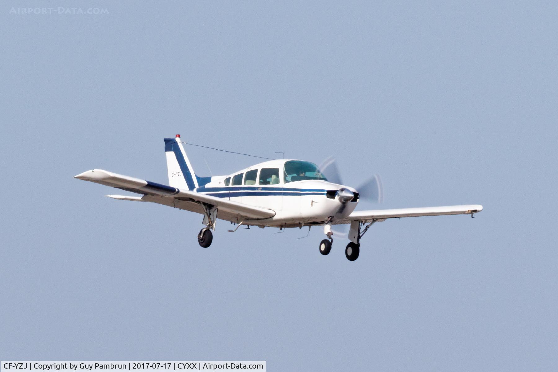 CF-YZJ, 1971 Beech A24R C/N MC 71, Landing