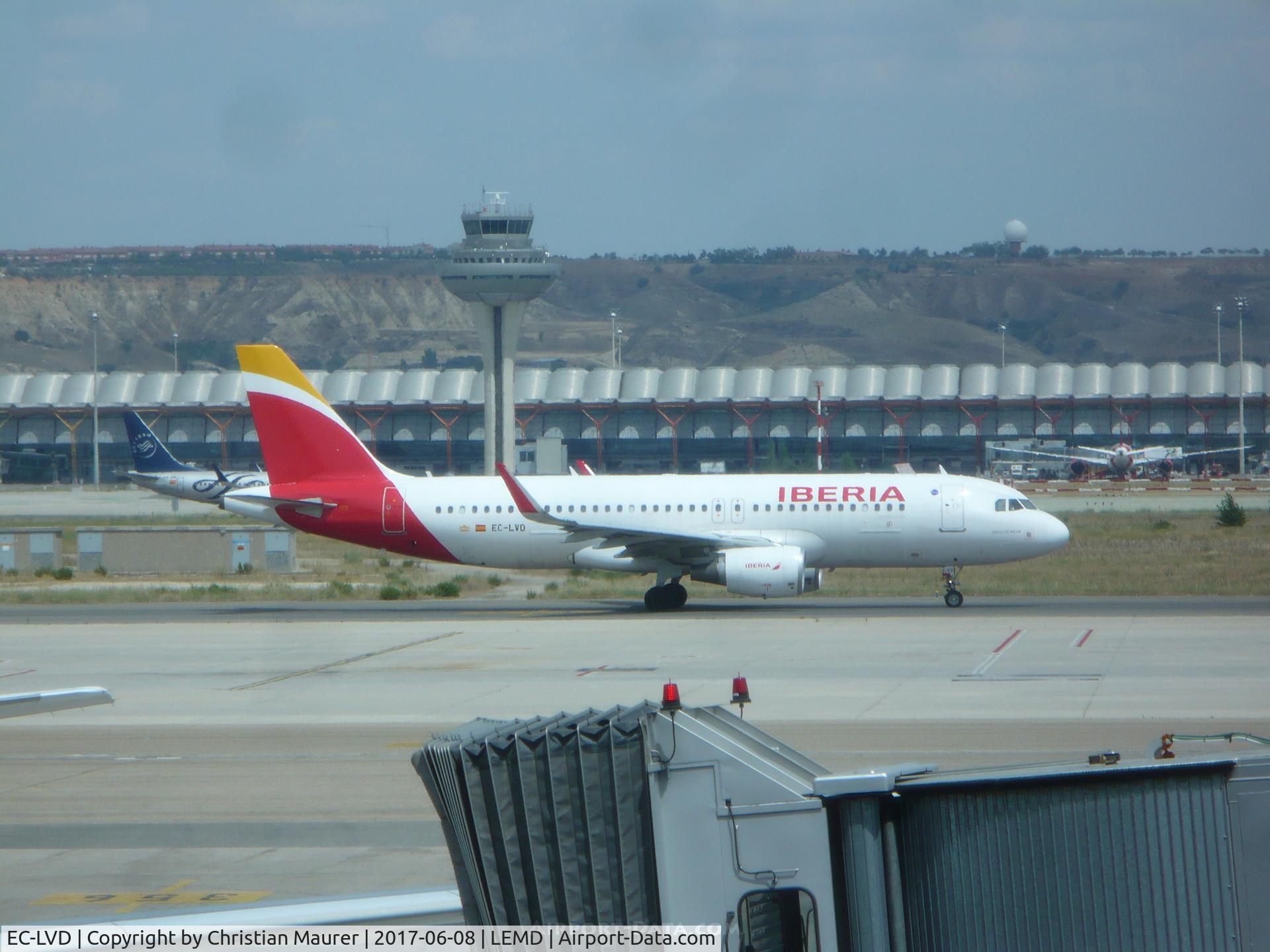 EC-LVD, 2013 Airbus A320-216 C/N 5570, A320SL