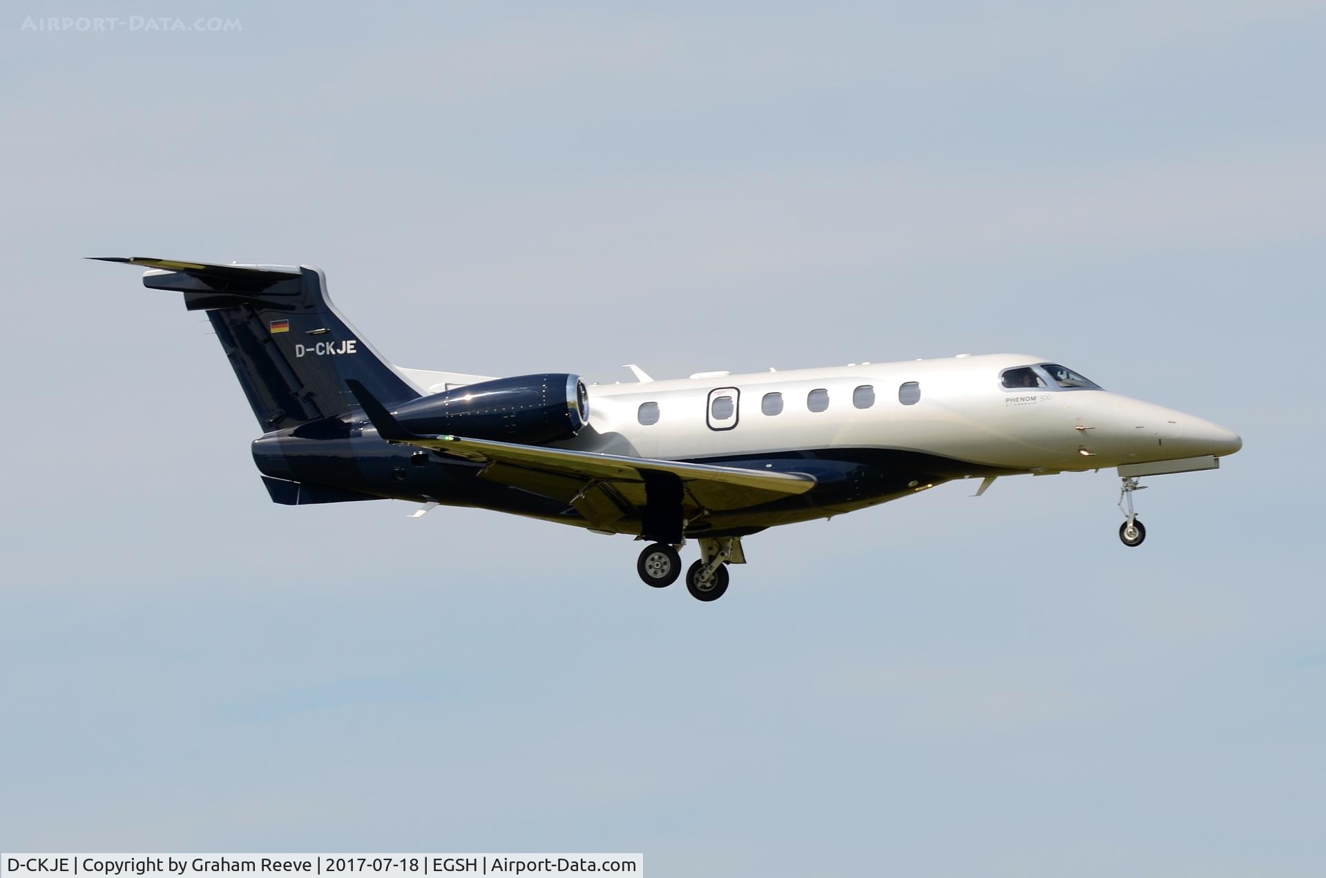 D-CKJE, 2017 Embraer EMB-505 Phenom 300 C/N 50500404, Landing at Norwich.
