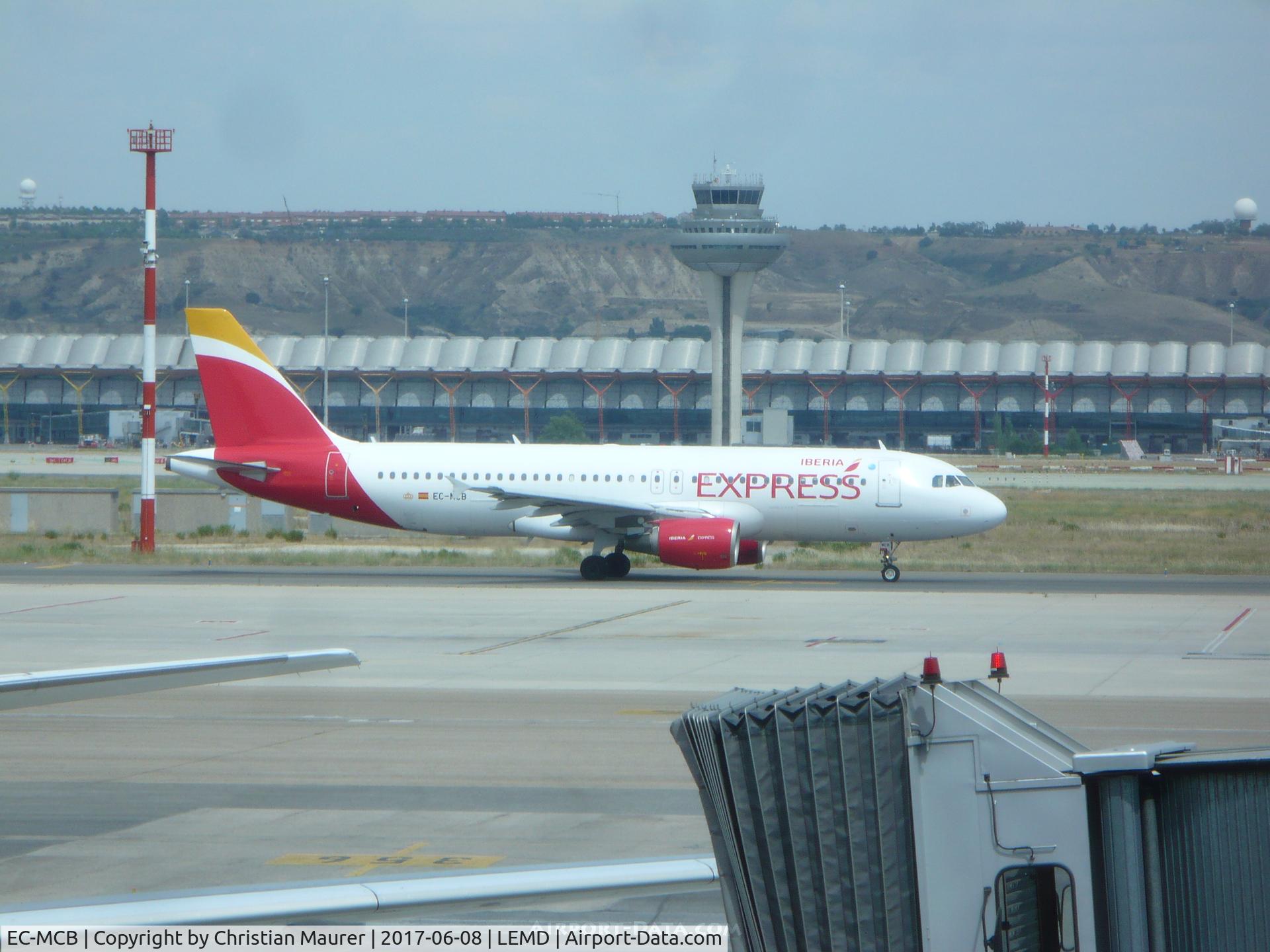 EC-MCB, 1999 Airbus A320-214 C/N 1125, Airbus A320