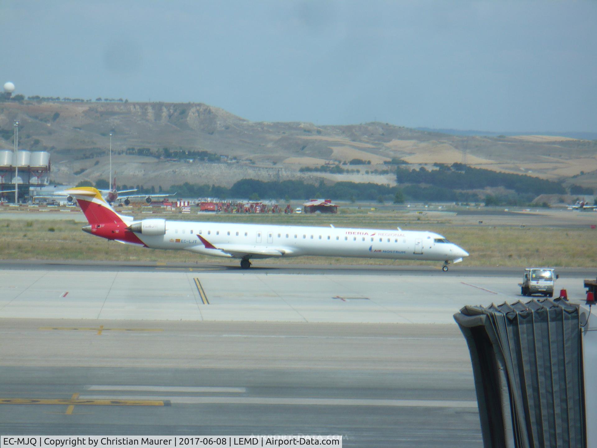EC-MJQ, 2016 Bombardier CRJ-1000 (CL-600-2E25) C/N 19047, CRJ-1000