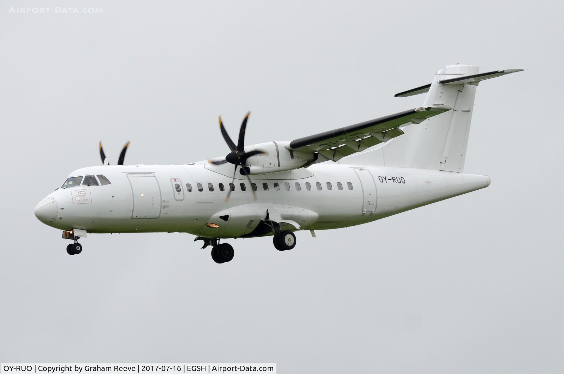 OY-RUO, 1996 ATR 42-500 C/N 514, Landing at Norwich.
