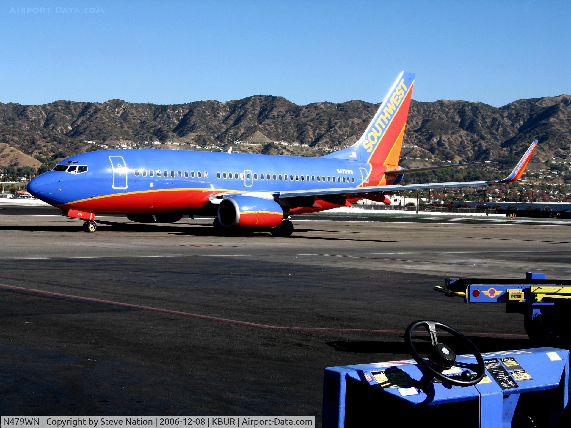 N479WN, 2004 Boeing 737-7H4 C/N 33990, SOUTHWEST Boeing 737-7H4 with winglets and newer colors @ Hollywood-Burbank Airport, CA