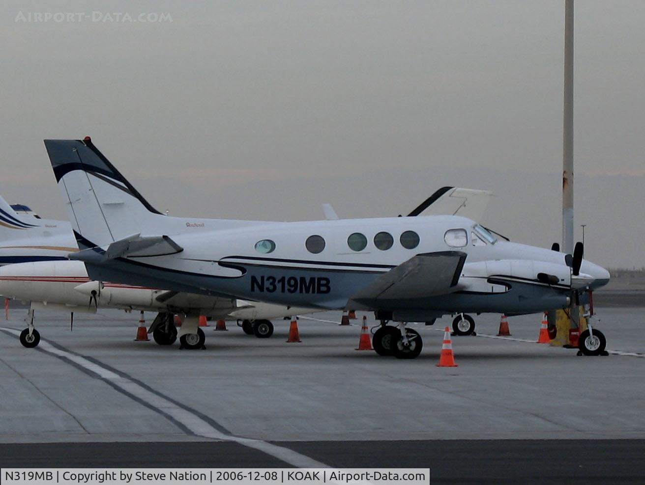 N319MB, 1986 Beech C90A King Air C/N LJ-1126, 1986 Beech C90A King Air on Oakland International Airport, CA North ramp