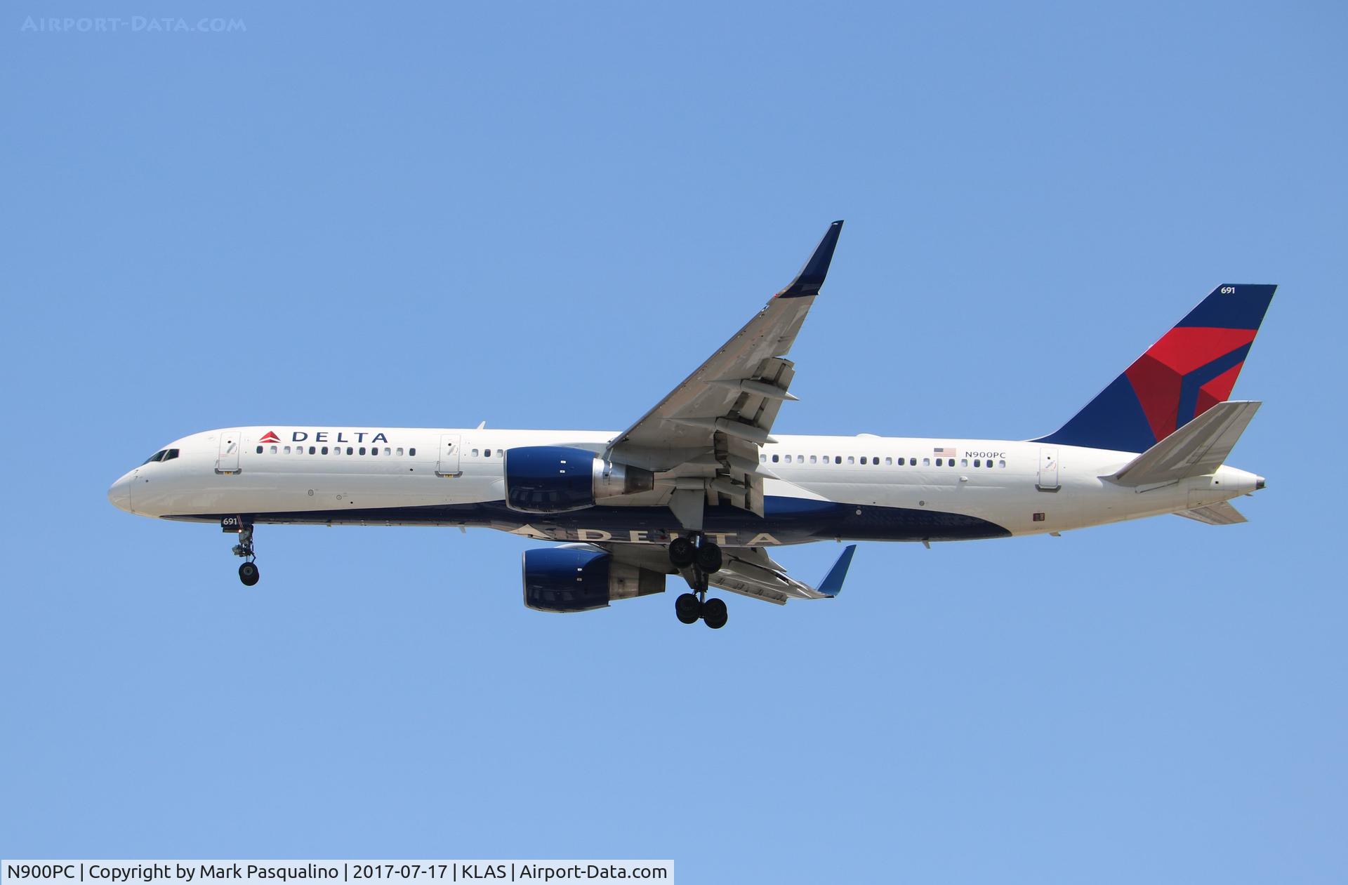 N900PC, 1997 Boeing 757-26D C/N 28446, Boeng 757-200