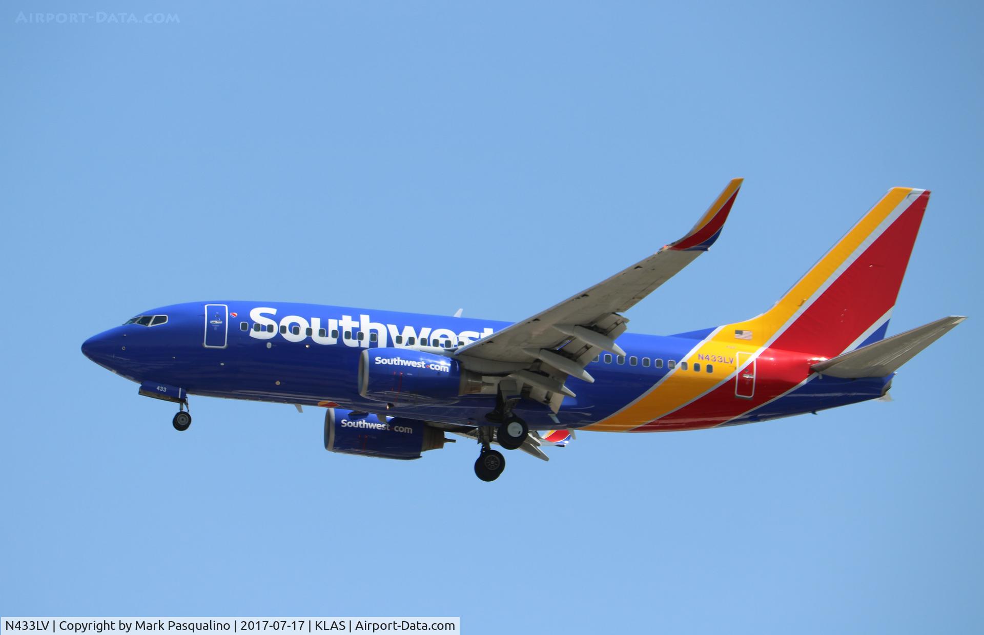 N433LV, 2003 Boeing 737-7H4 C/N 33716, Boeing 737-700