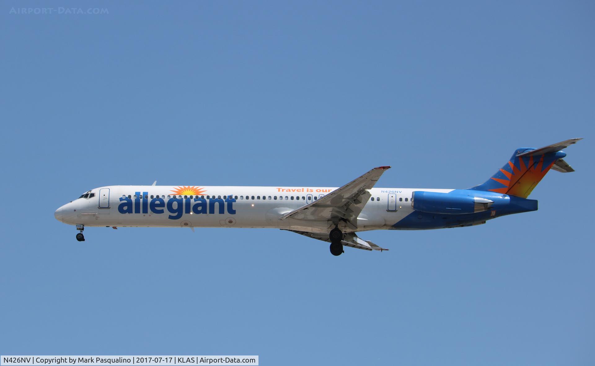 N426NV, 1986 McDonnell Douglas MD-82 (DC-9-82) C/N 49437, MD-82
