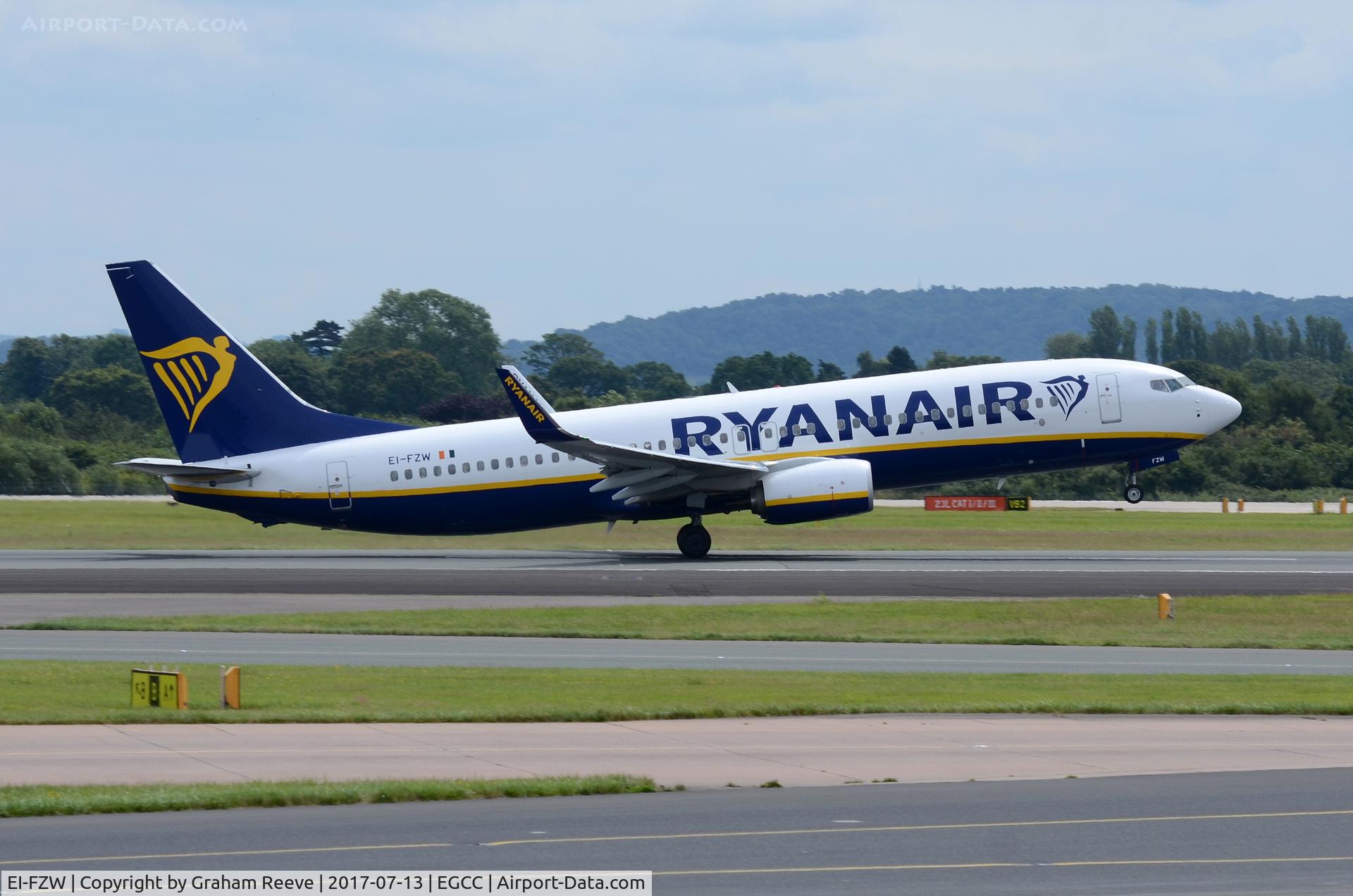 EI-FZW, 2000 Boeing 737-8AS C/N 44795, Departing from Manchester.