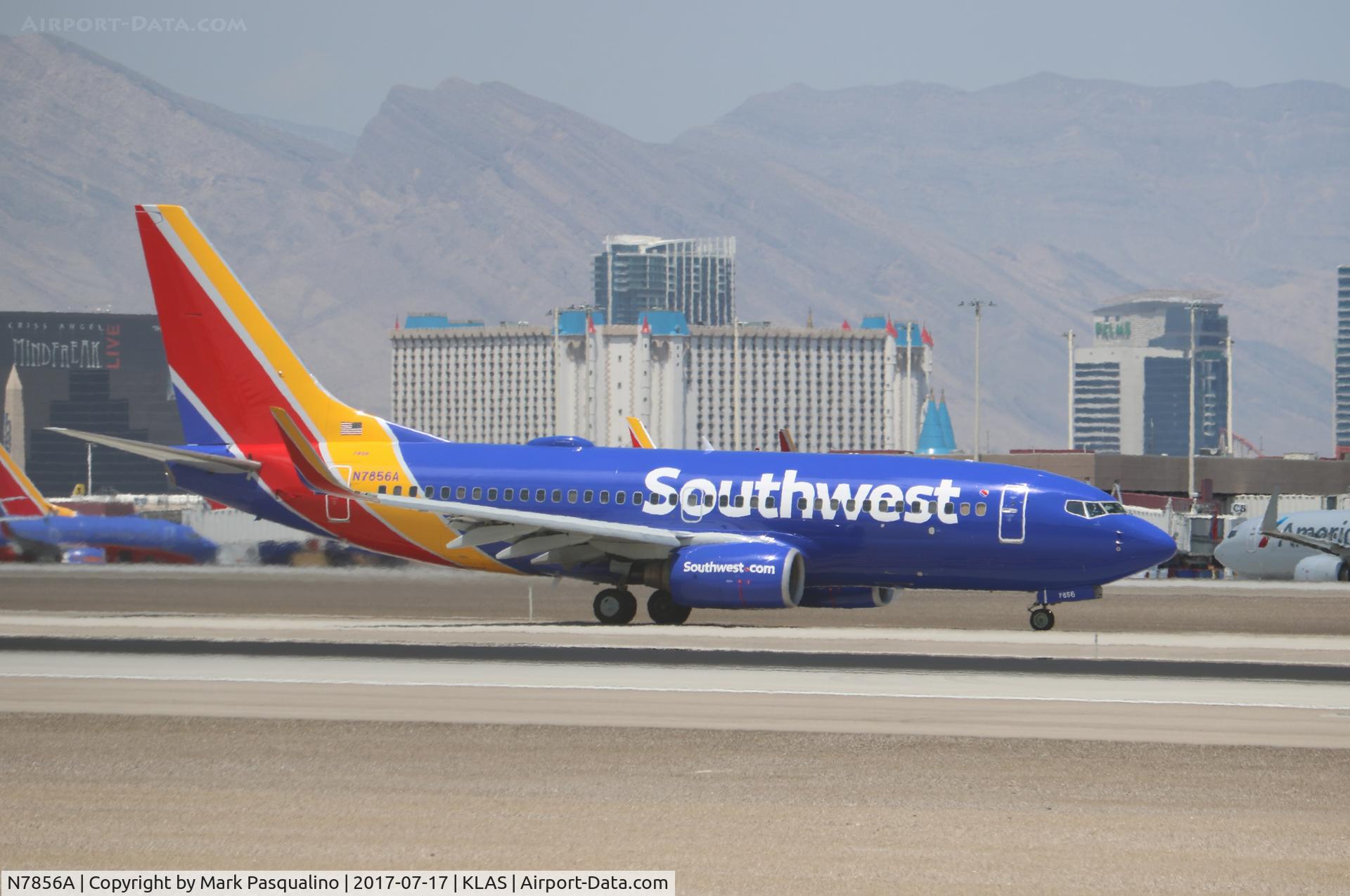 N7856A, 2001 Boeing 737-7Q8 C/N 30630, Boeing 737-700