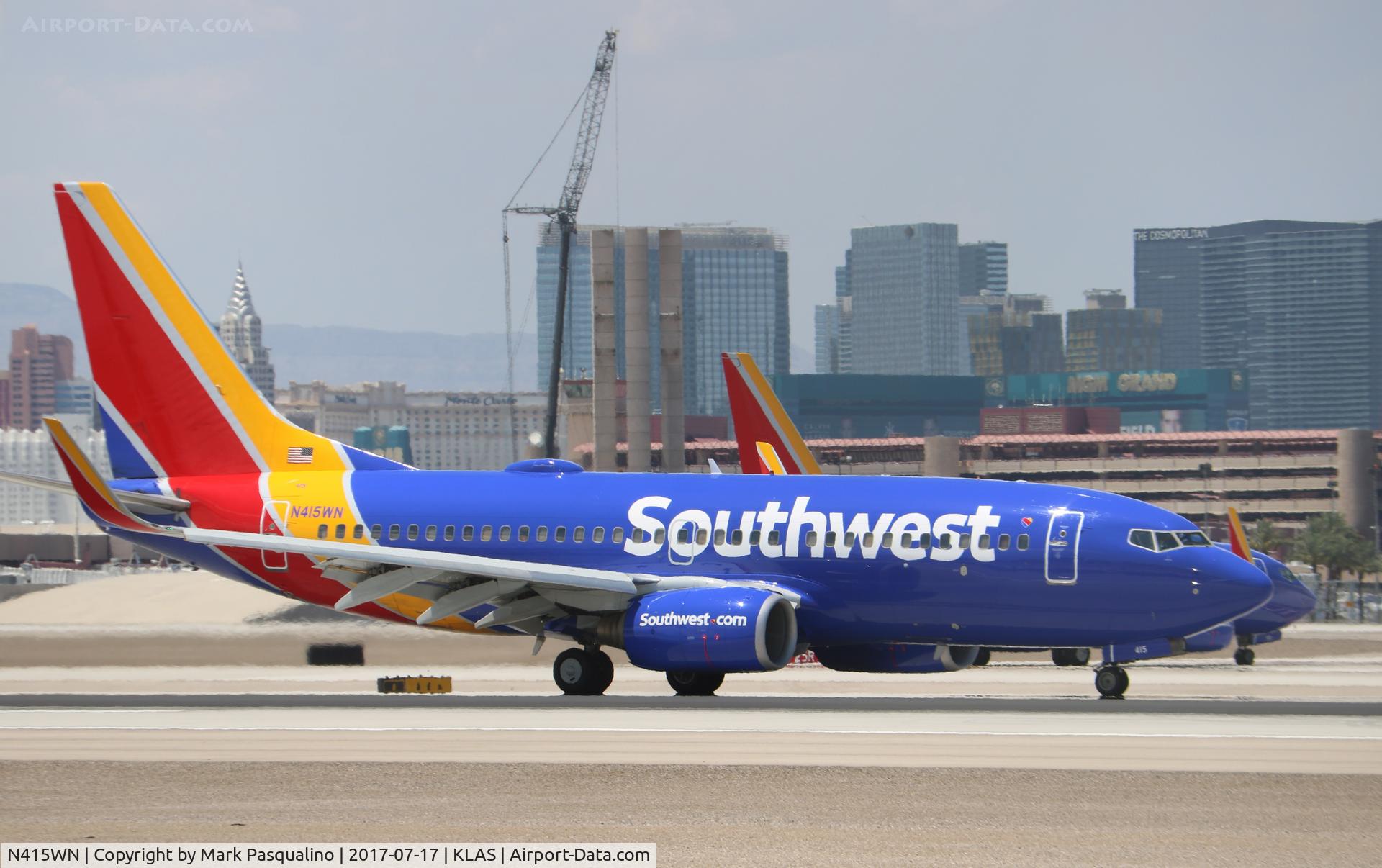 N415WN, 2001 Boeing 737-7H4 C/N 29836, Boeing 737-700