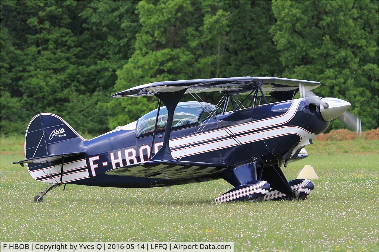 F-HBOB, 1983 Aviat Pitts S-2B Special C/N 5289, Aviat Pitts S-2B Special, Taxiing to parking area, La Ferté-Alais (LFFQ) Air show 2016