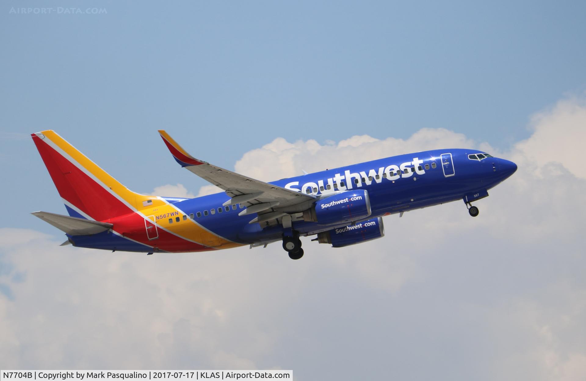 N7704B, 2004 Boeing 737-7BD C/N 33918, Boeing 737-700