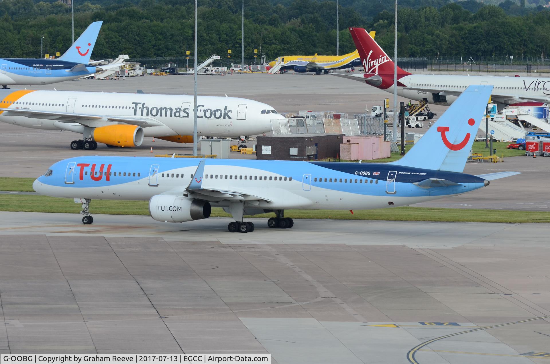 G-OOBG, 1999 Boeing 757-236 C/N 29942, About to depart from Manchester.