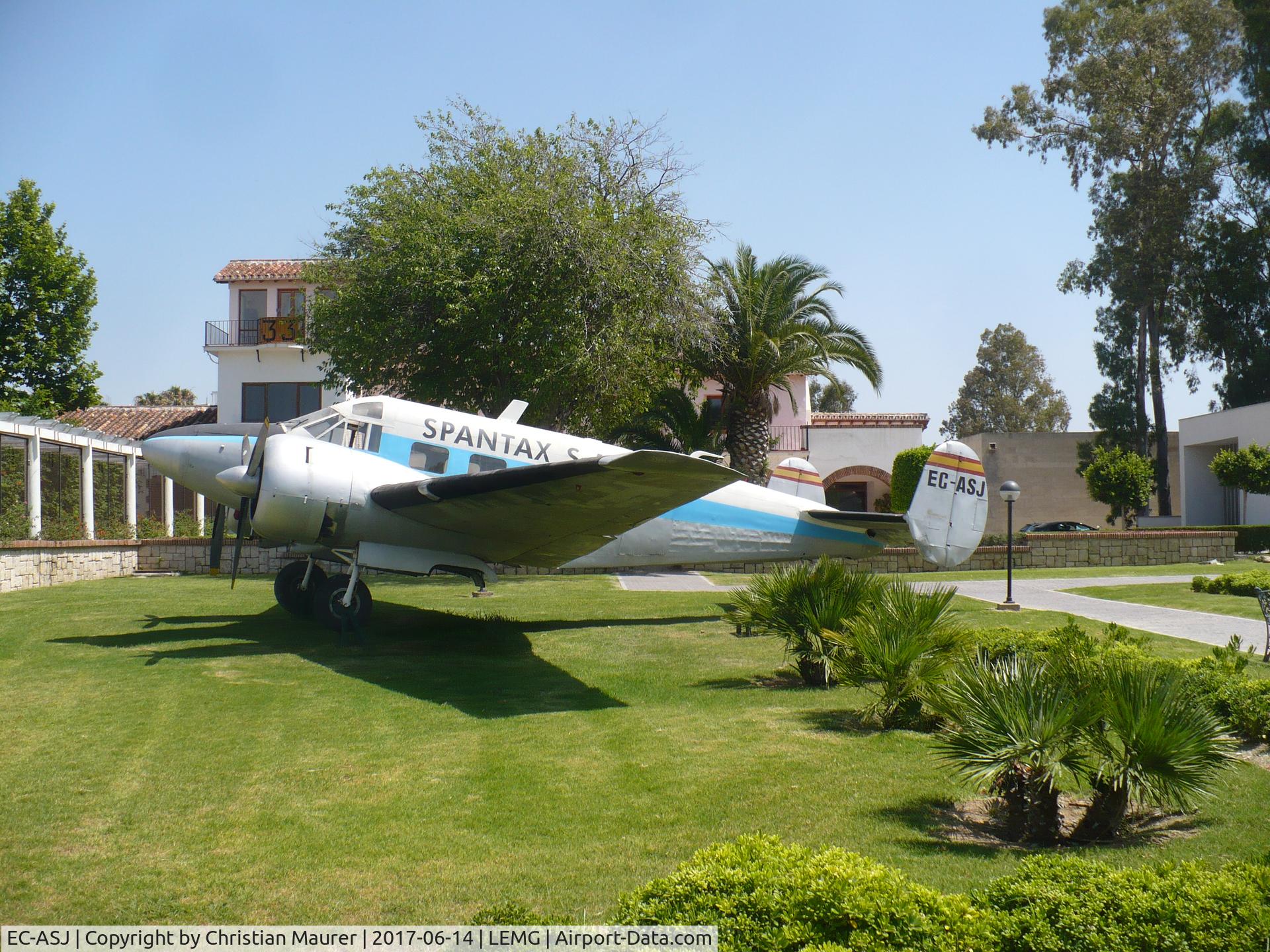 EC-ASJ, 1952 Beech C-45H Expeditor C/N AF-752, Beech C-45H