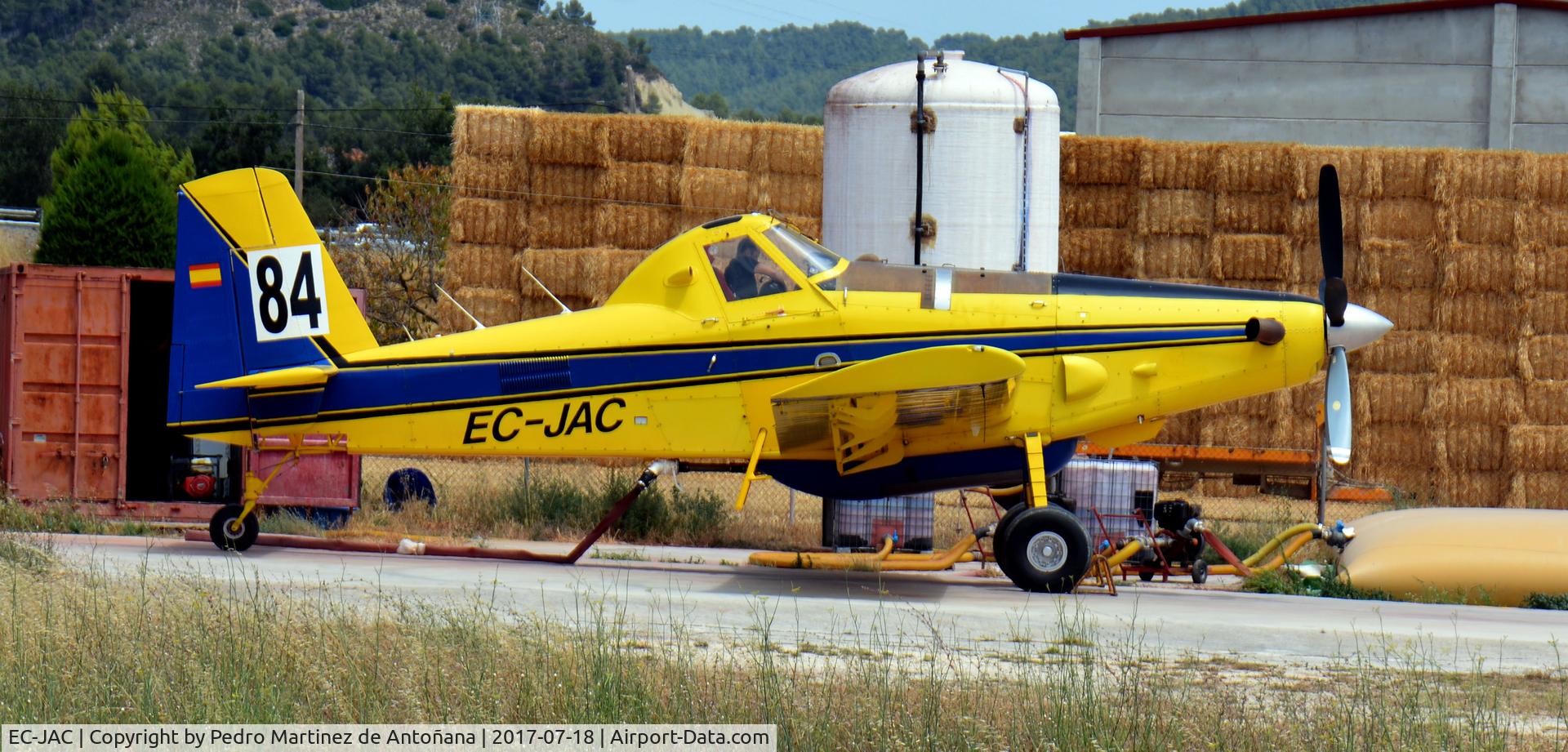 EC-JAC, 2004 Air Tractor AT-802A C/N 802A-0177, Aeródromo Ódena -  Barcelona  -  España