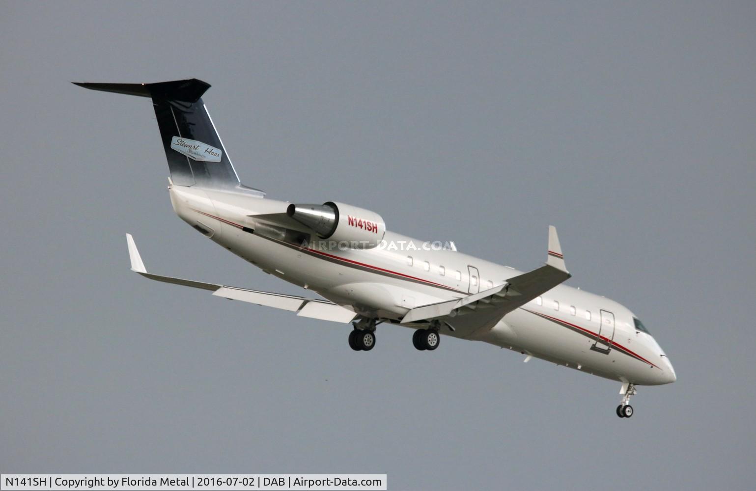 N141SH, 1997 Bombardier CRJ-200LR (CL-600-2B19) C/N 7206, Stewart Haas Racing