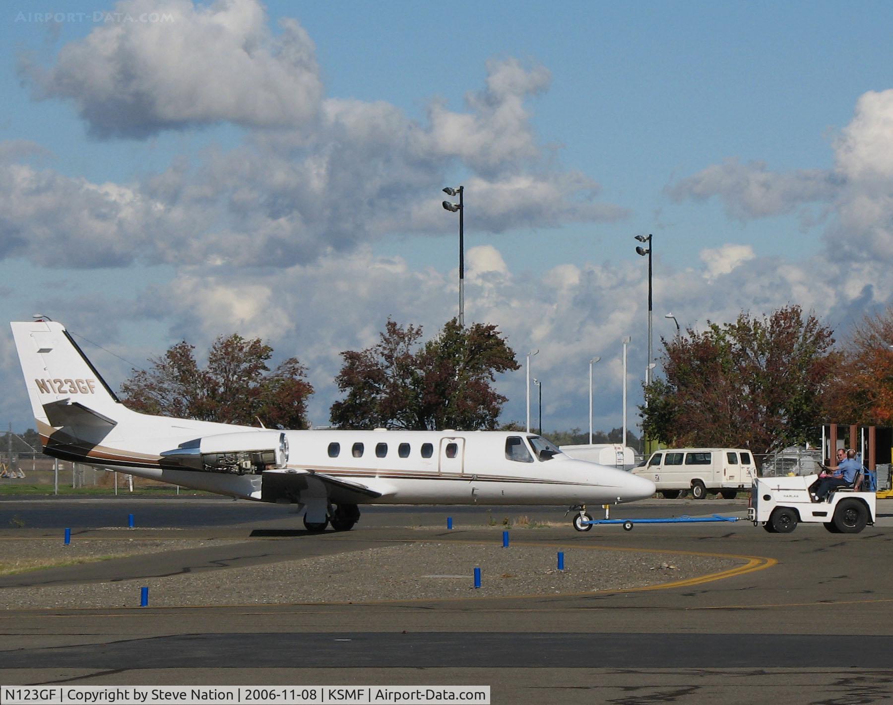 N123GF, 1997 Cessna 550 Citation Bravo C/N 550-0817, Rockjet inc, Los Angeles, CA 1997 Cessna 550 in for maintenance at Cessna Citation facility and being towed @ Sacramento Intl Airport, CA