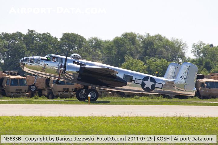 N5833B, 1945 North American B-25J Mitchell Mitchell C/N 108-47735, North American Mitchell Lady Luck B-25J CN 45-8884A, N5833B
