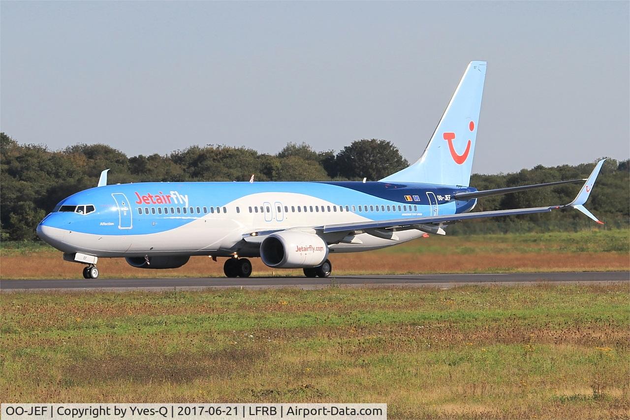 OO-JEF, 2014 Boeing 737-8K5 C/N 44271, Boeing 737-8K5, Taxiing to holding point rwy 07R, Brest-Bretagne airport (LFRB-BES)