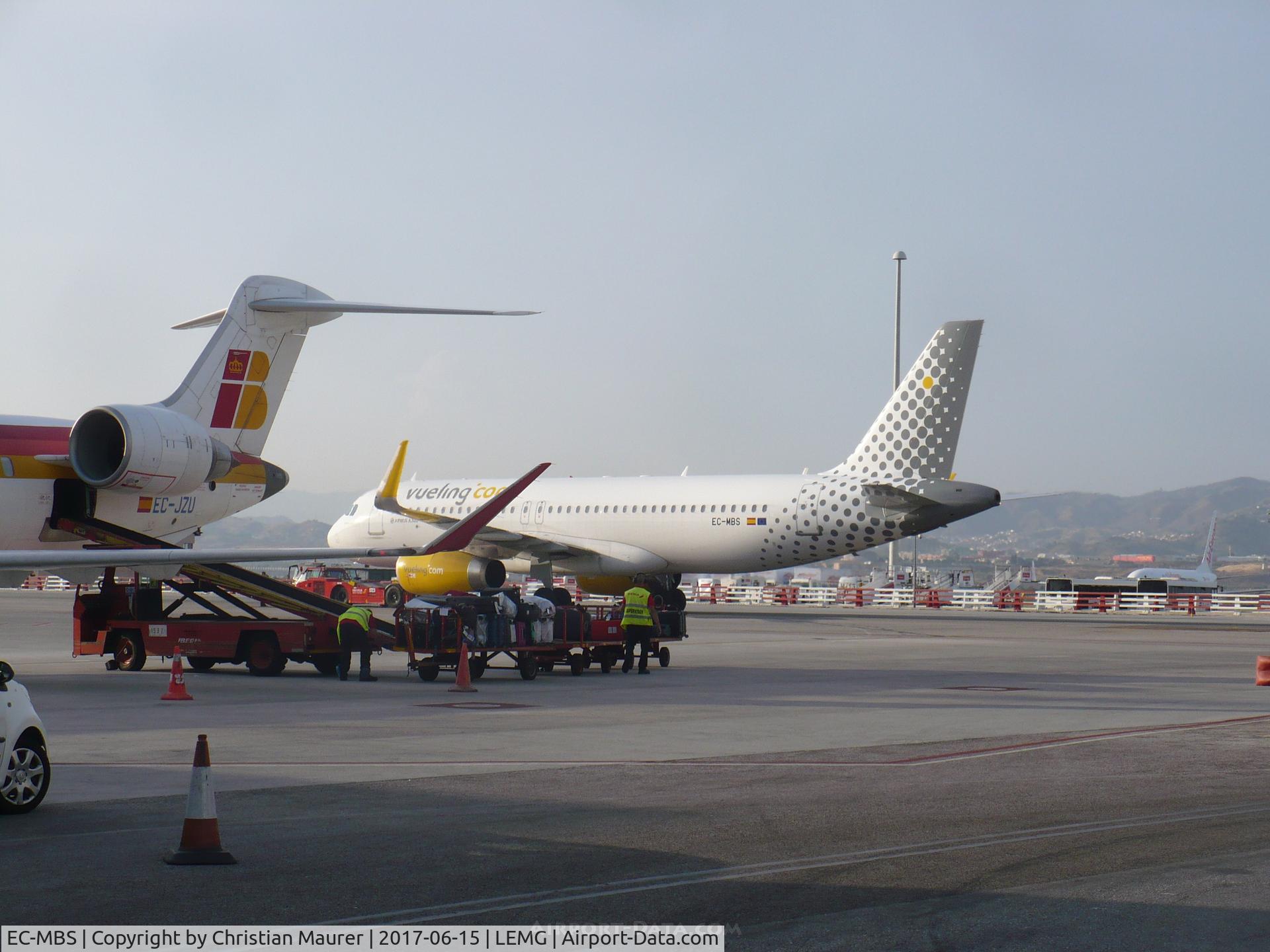 EC-MBS, 2014 Airbus A320-232 C/N 6123, Vueling 320