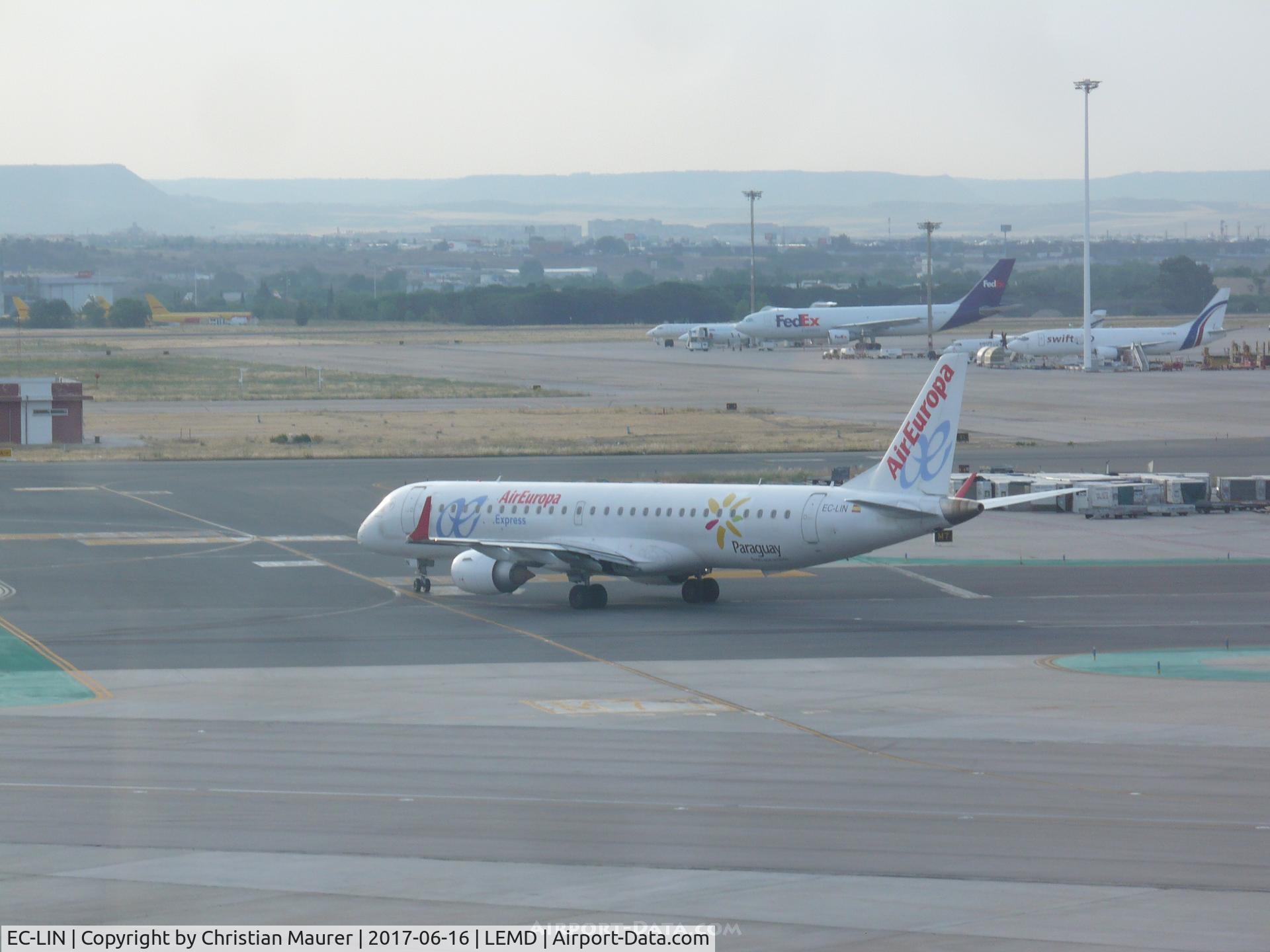 EC-LIN, 2010 Embraer 195LR (ERJ-190-200LR) C/N 19000401, ERJ-195LR