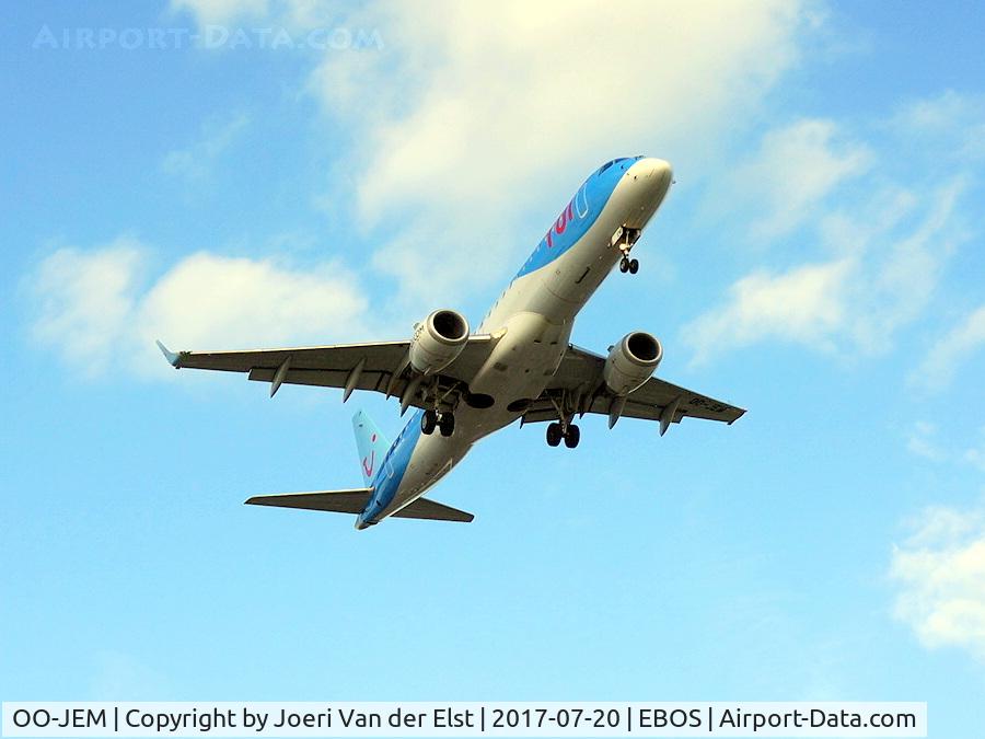 OO-JEM, 2013 Embraer 190STD (ERJ-190-100STD) C/N 19000603, Moments before touchdown rwy 26