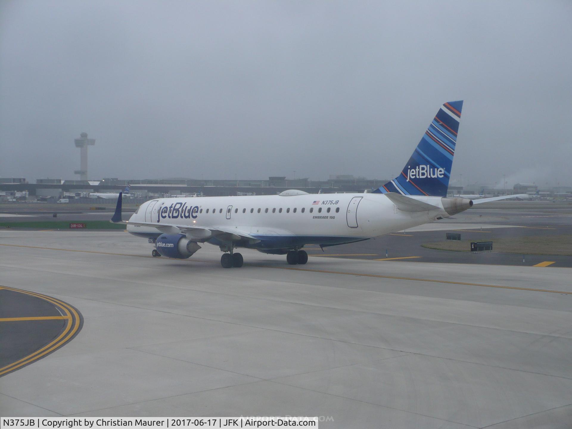 N375JB, 2013 Embraer 195AR (ERJ-190-200IGW) C/N 19000637, ERJ-195AR