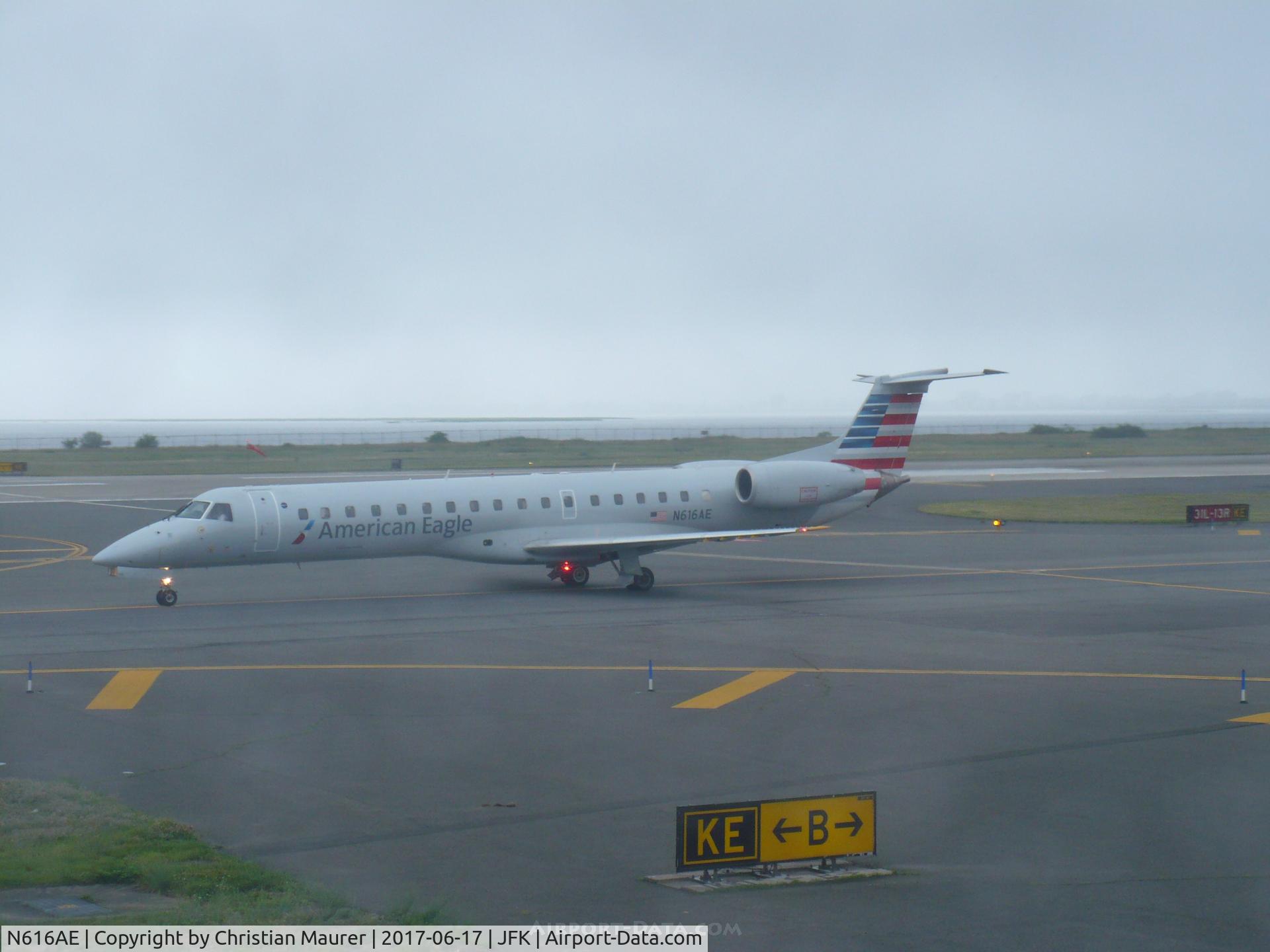 N616AE, 1998 Embraer ERJ-145LR (EMB-145LR) C/N 145092, ERJ-145LR