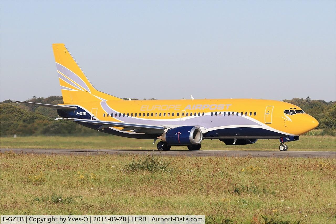 F-GZTB, 1999 Boeing 737-33V C/N 29336, Boeing 737-33V, Take off run rwy 07R, Brest-Bretagne Airport (LFRB-BES)
