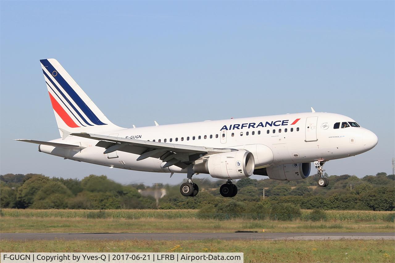 F-GUGN, 2006 Airbus A318-111 C/N 2918, Airbus A318-111, Landing rwy 07R, Brest-Bretagne airport (LFRB-BES)