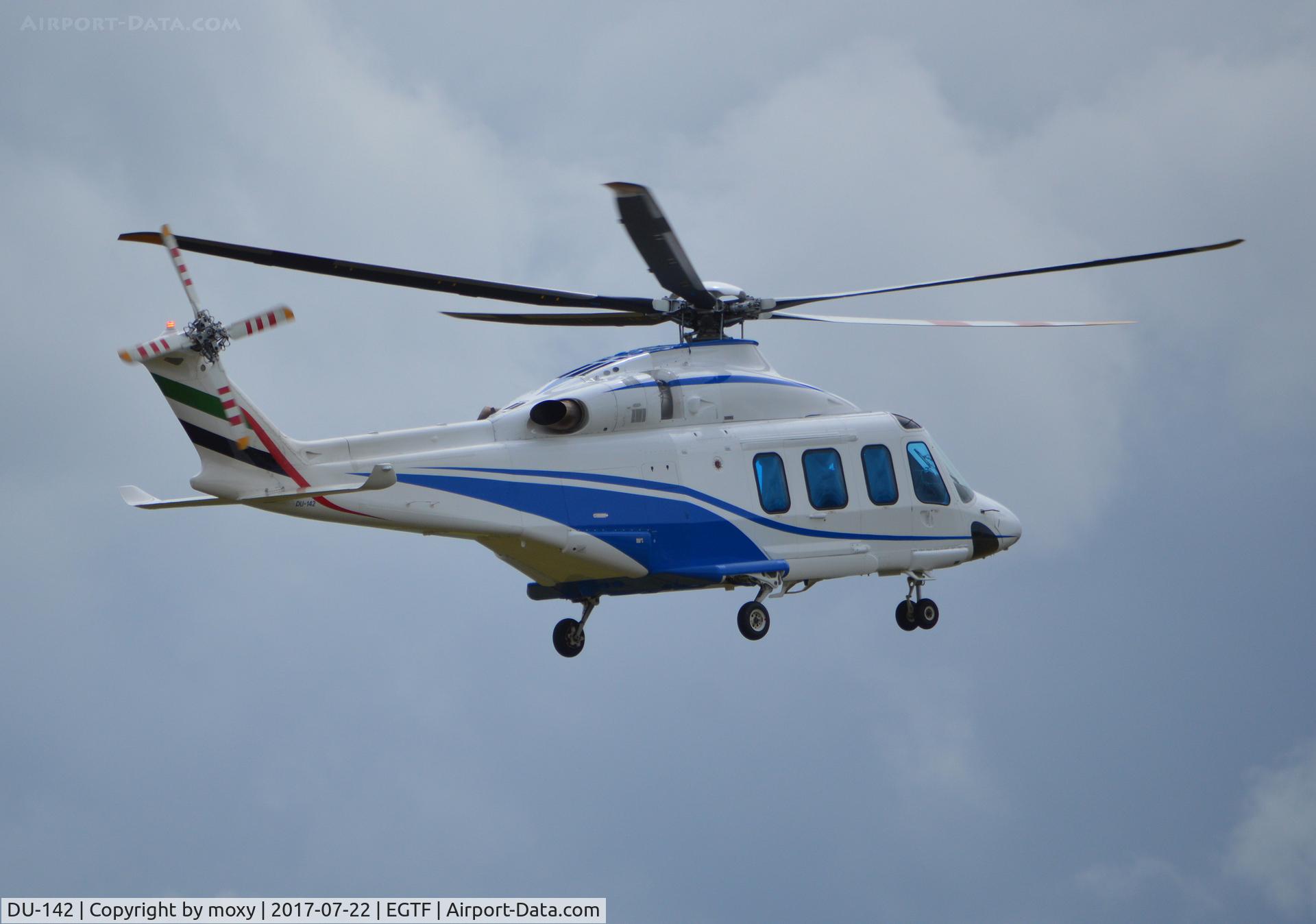 DU-142, AgustaWestland AW-139 C/N 31234, AgustaWestland AW-139 departing Fairoaks.