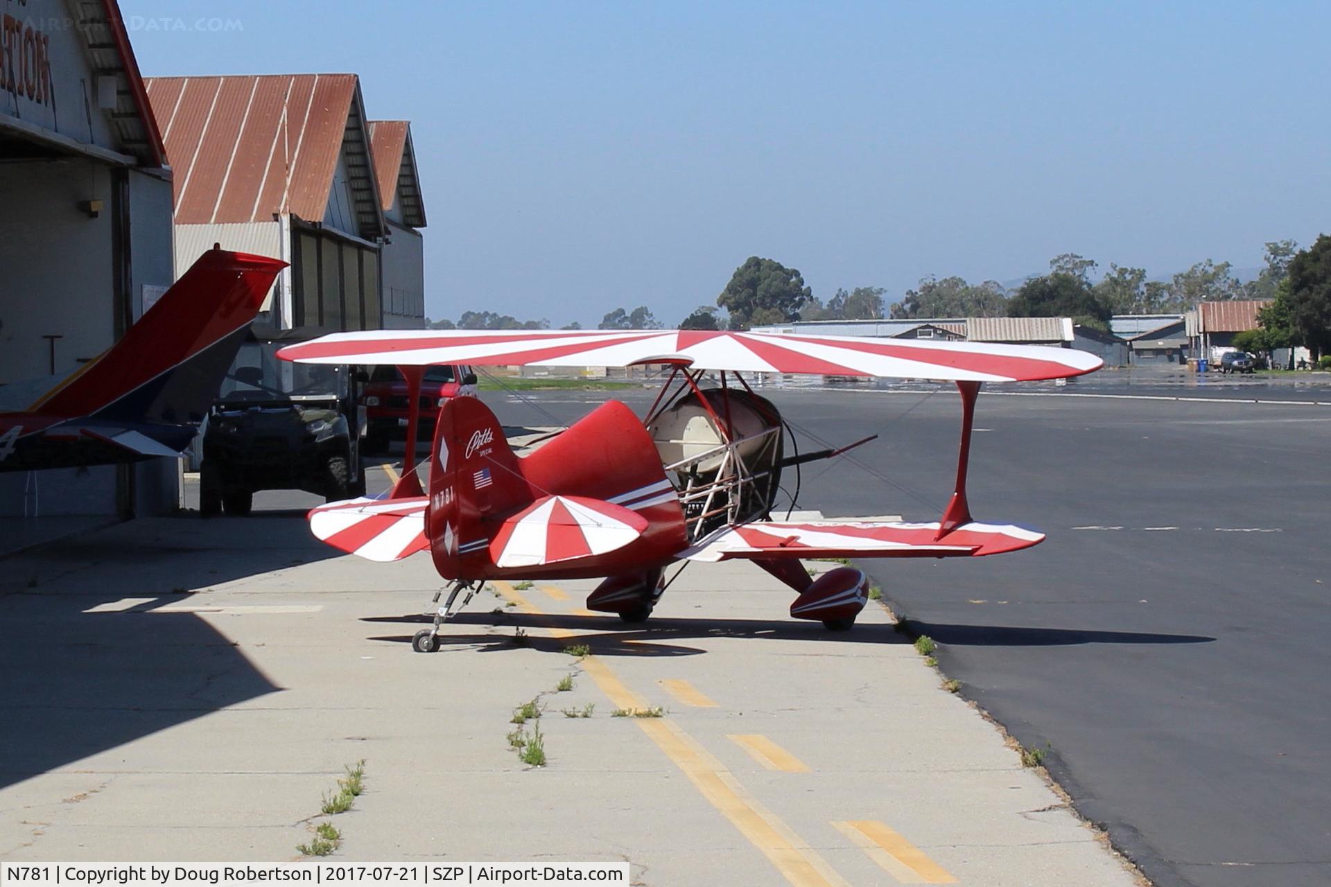 N781, 1972 Pitts S-1 Special C/N 500, 1972 Pitts S-1 SPECIAL, engine unknown-at Ray's Aviation ramp