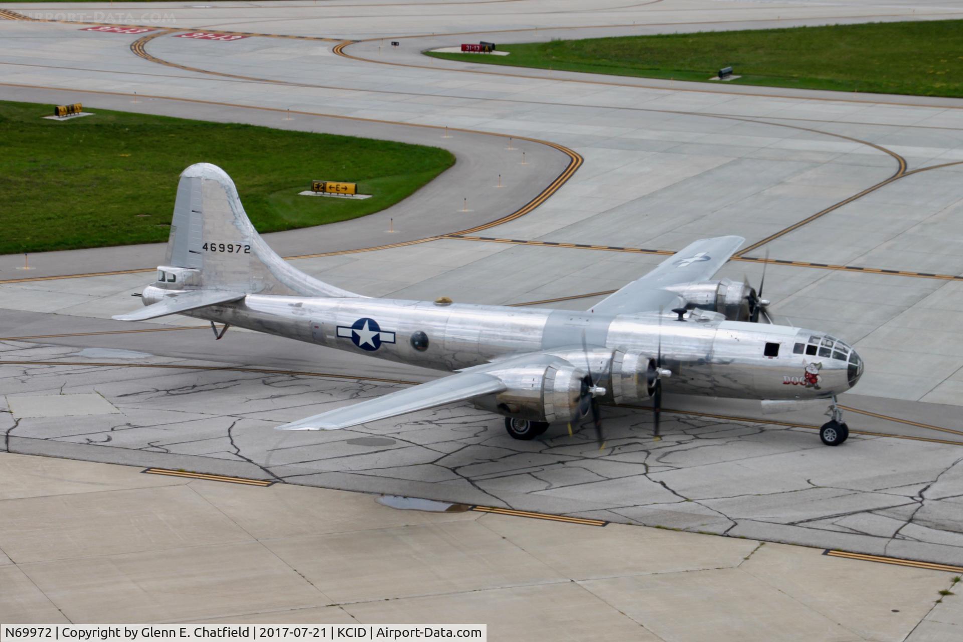 N69972, 1944 Boeing TB-29 (B-29-70-BW) Superfortress C/N 10804, Arriving Cedar Rapids, IA