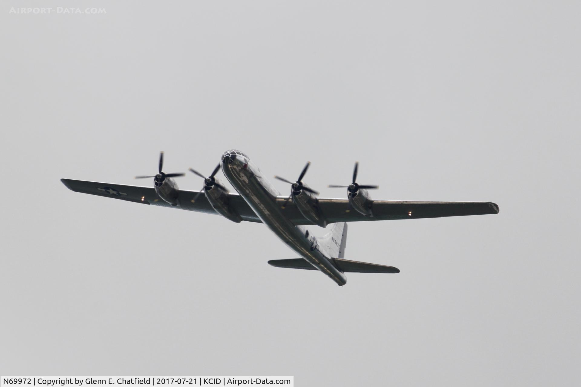 N69972, 1944 Boeing TB-29 (B-29-70-BW) Superfortress C/N 10804, Overhead approach to Cedar Rapids