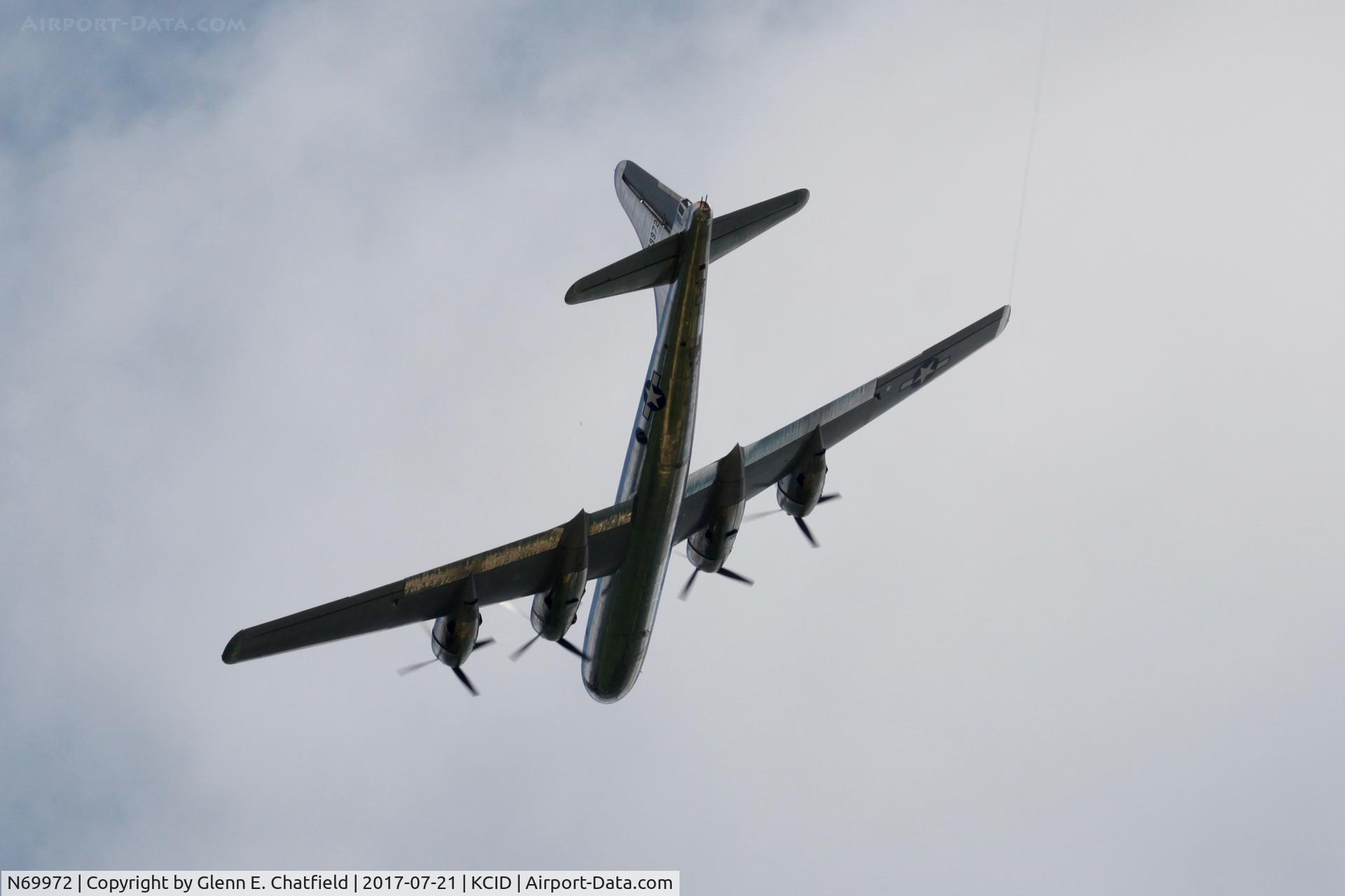 N69972, 1944 Boeing TB-29 (B-29-70-BW) Superfortress C/N 10804, Overhead approach to Cedar Rapids