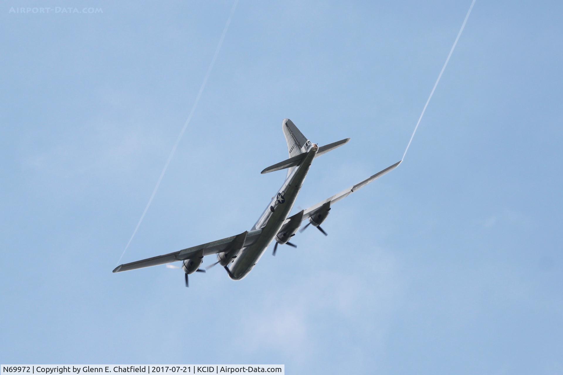 N69972, 1944 Boeing TB-29 (B-29-70-BW) Superfortress C/N 10804, Overhead approach to Cedar Rapids