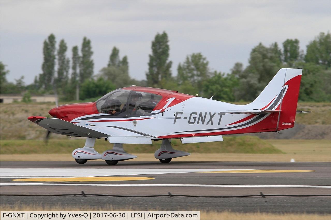 F-GNXT, 2005 Apex (Robin) DR-140-140B C/N 2590, Robin R-2160 Alpha Sport, Landing rwy 29, St Dizier-Robinson Air Base 113 (LFSI) Open day 2017