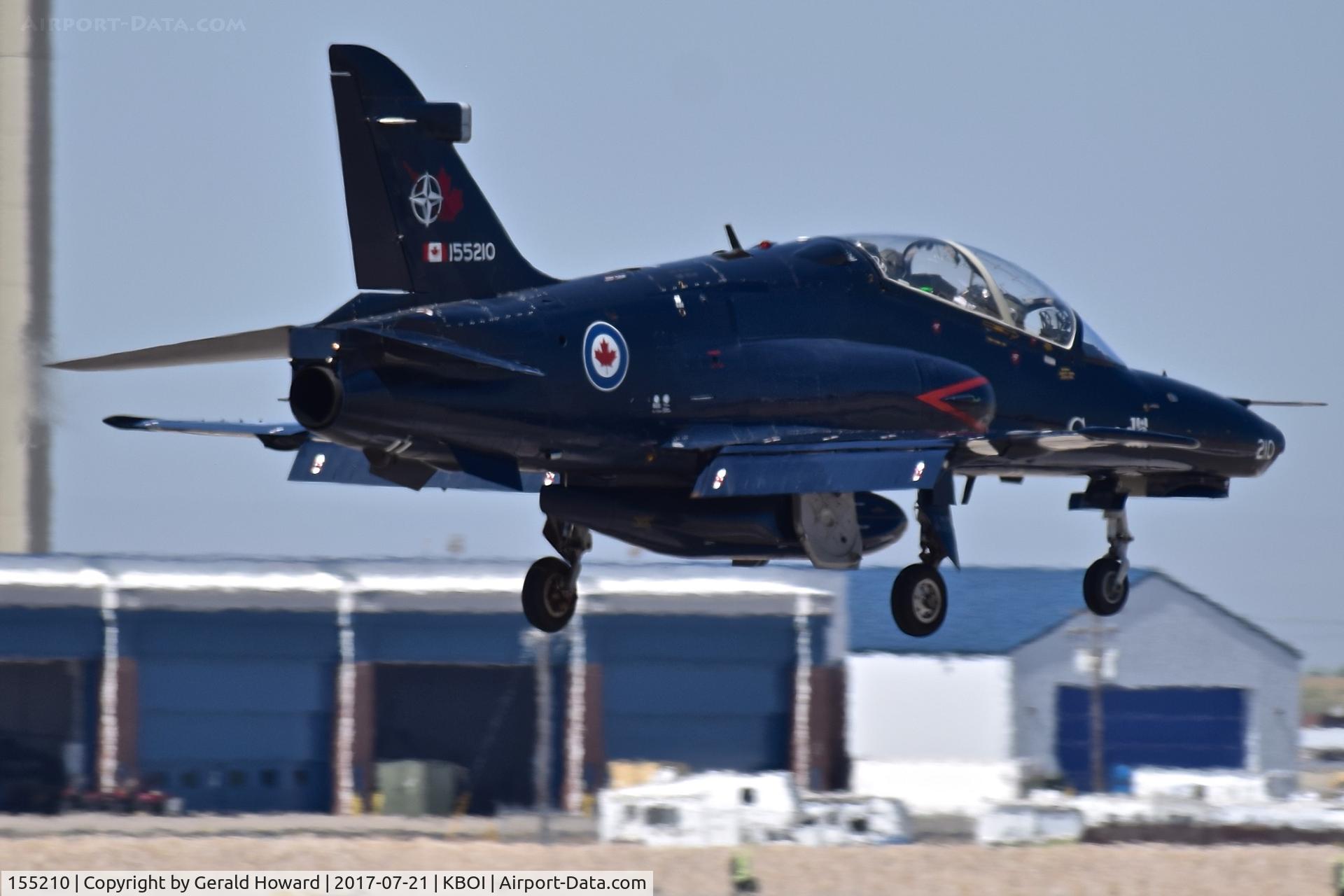 155210, 2000 BAE Systems CT-155 Hawk C/N IT018/704, Landing RWY 28R.  No.2 CFFTS, Moose Jaw, Saskatchewan, Canada.
