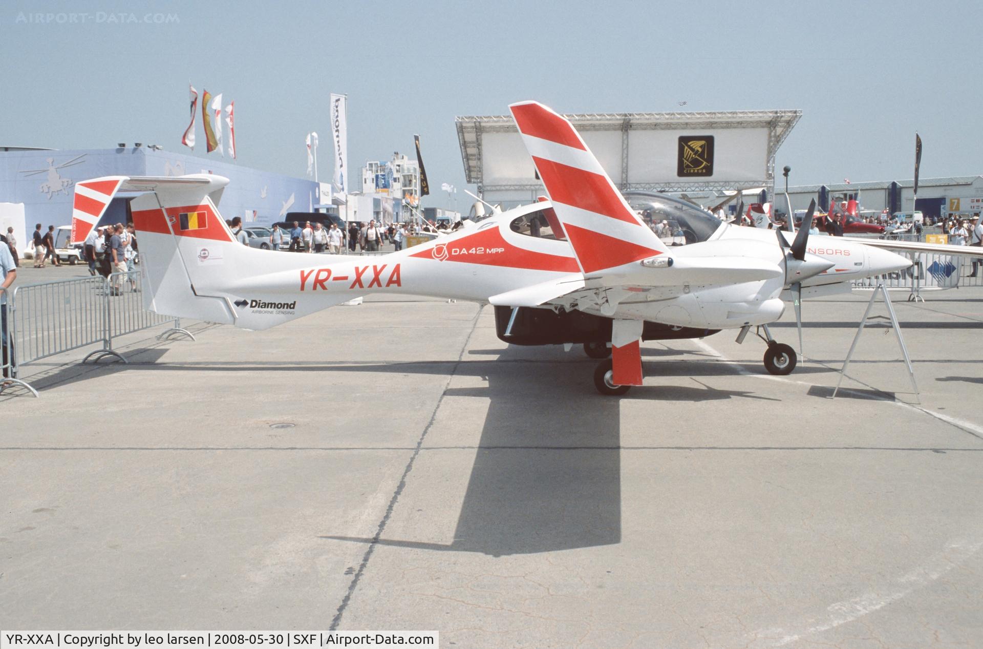 YR-XXA, Diamond DA-42MPP Twin Star C/N 42.272, Berlin Air Show 30.5.2008