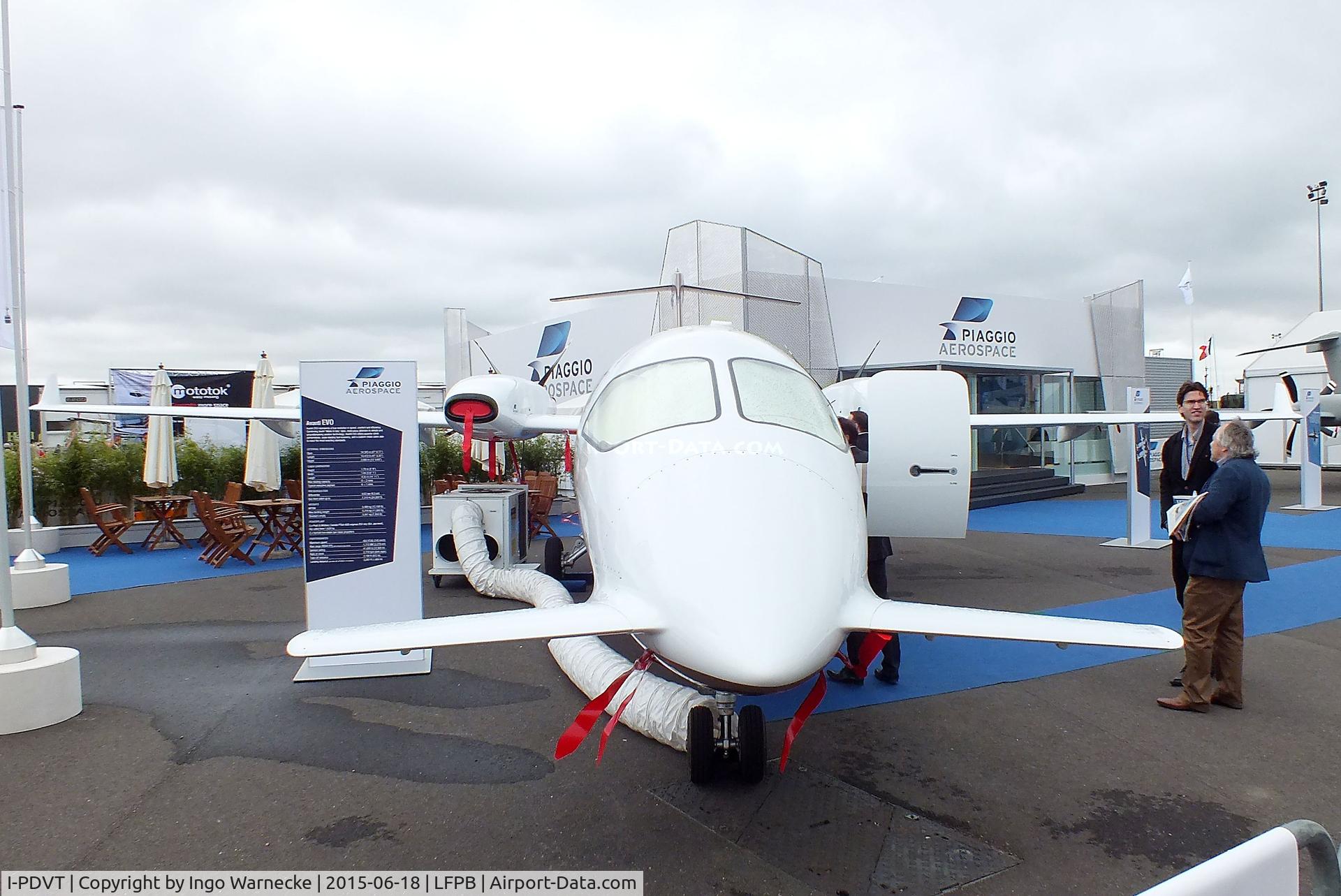 I-PDVT, Piaggio P-180 Avanti II C/N 1200, Piaggio P.180 Avanti II at the Aerosalon 2015, Paris