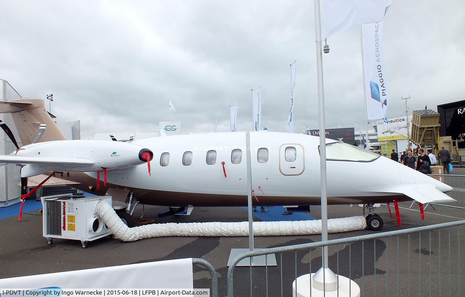 I-PDVT, Piaggio P-180 Avanti II C/N 1200, Piaggio P.180 Avanti II at the Aerosalon 2015, Paris